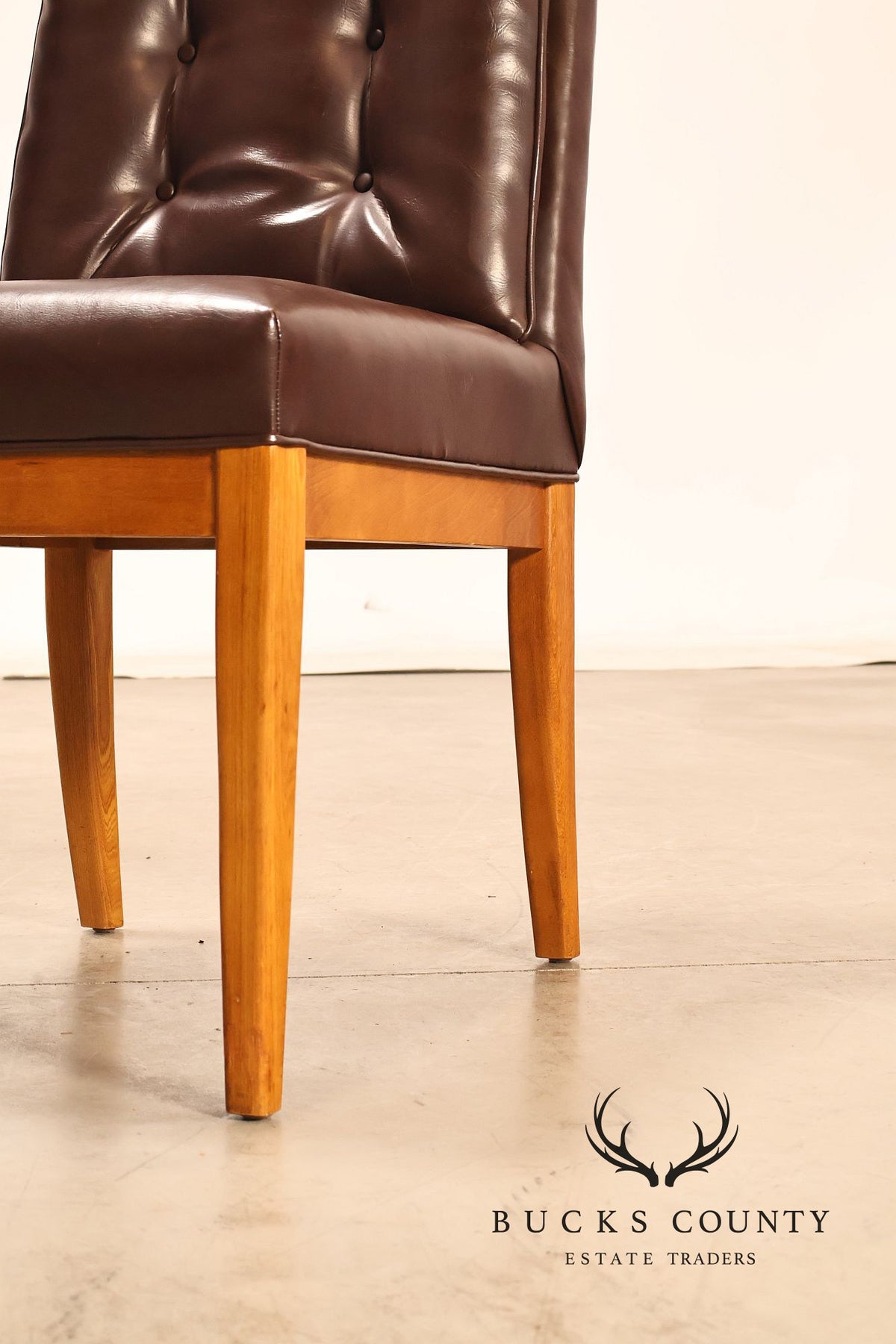 Mid Century Modern Set of Eight Walnut and Leather Dining Chairs