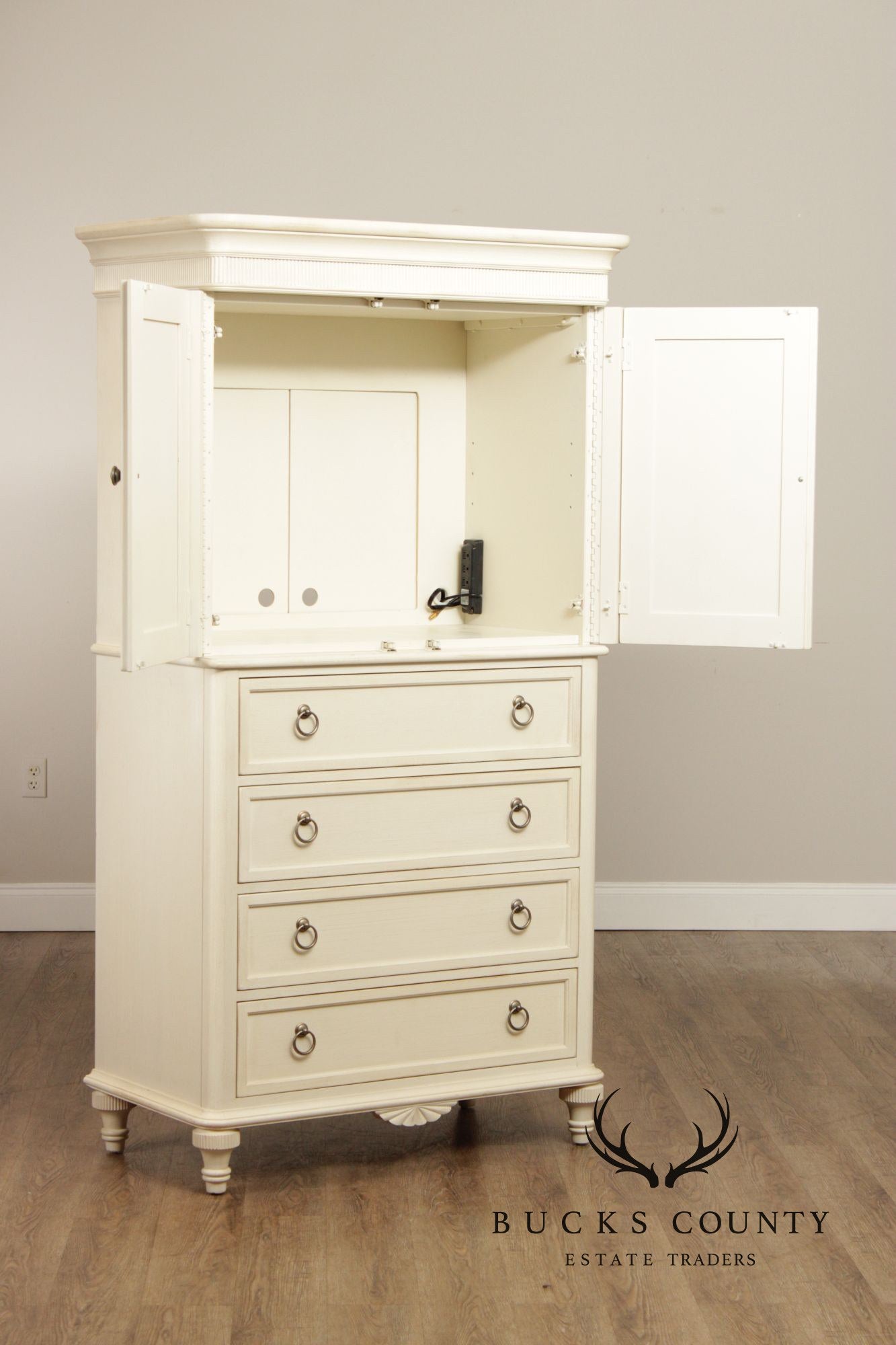Drexel Heritage 'Chelsea Cottage' Armoire