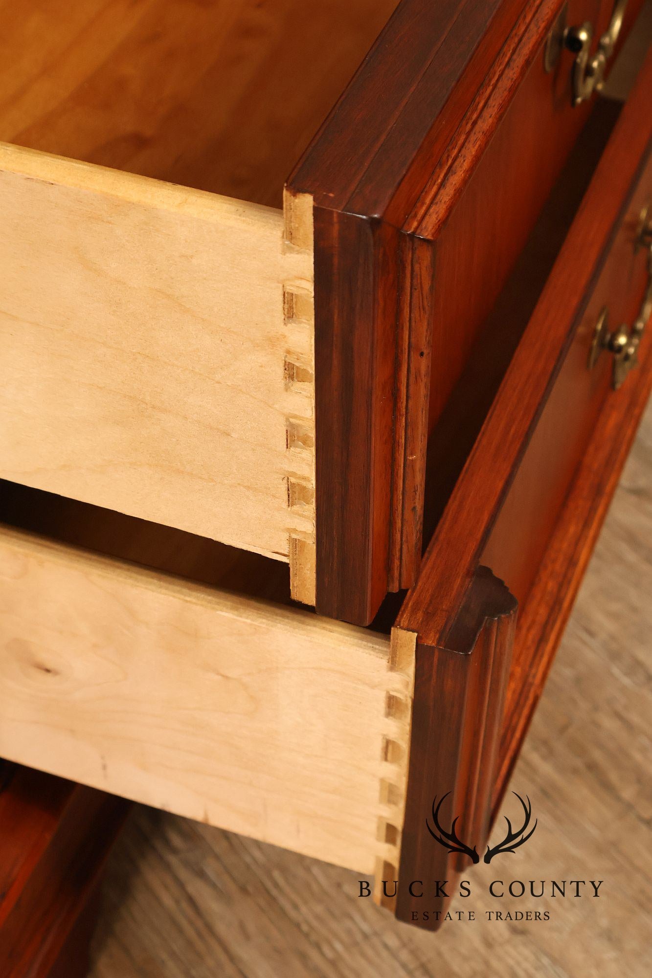 Lexington 'Vestiges' Pair of Mahogany Nightstands