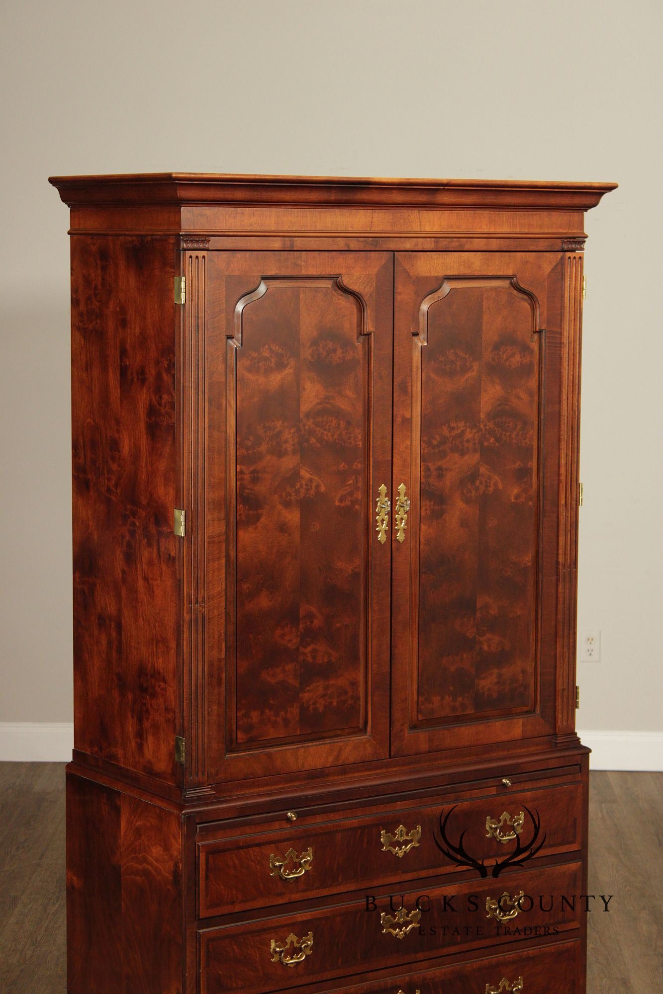 Henredon Aston Court Collection Mahogany Chippendale Bedroom Armoire Cabinet