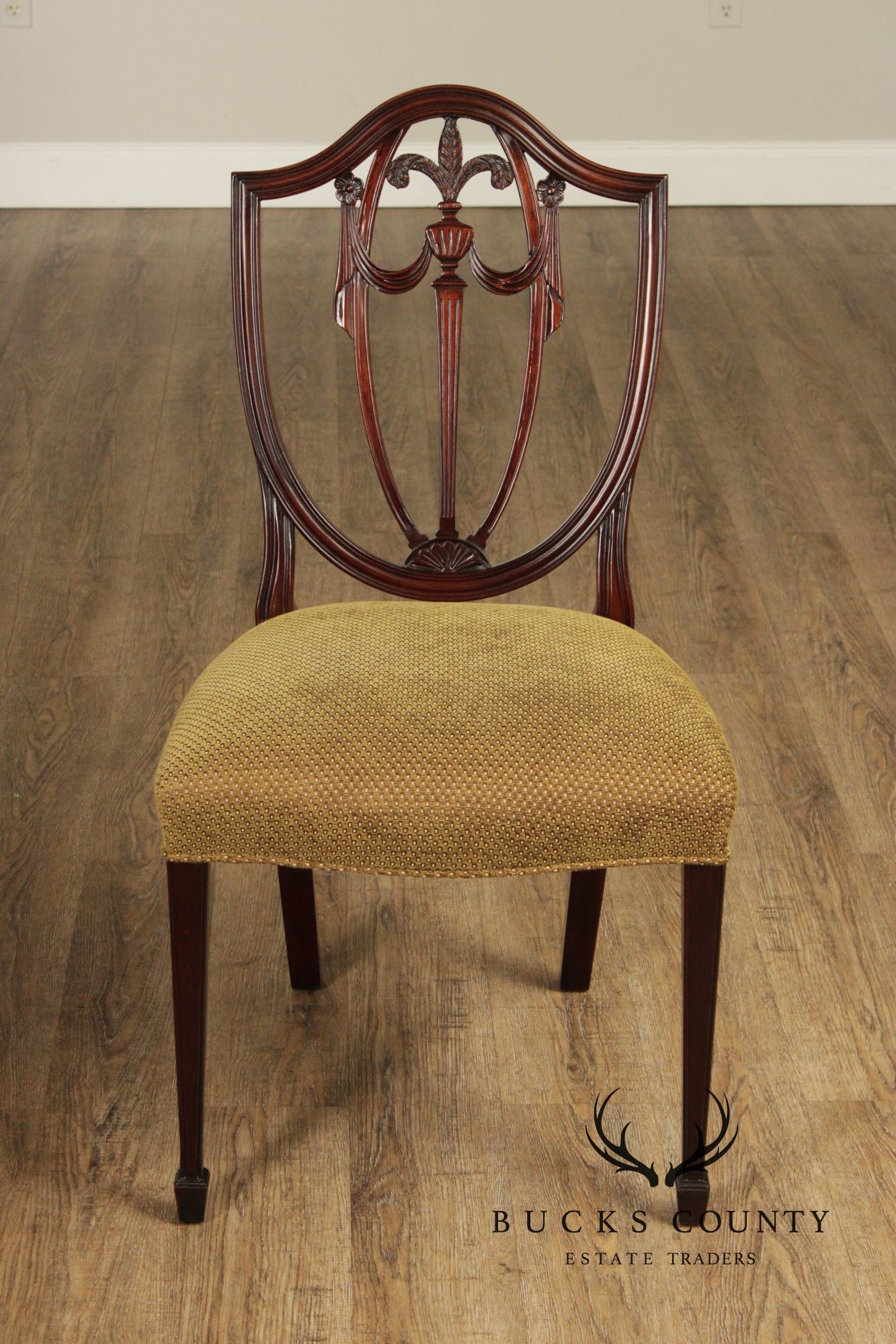 Kindel Hepplewhite Set Of 8 Mahogany Shield Back Dining Chairs