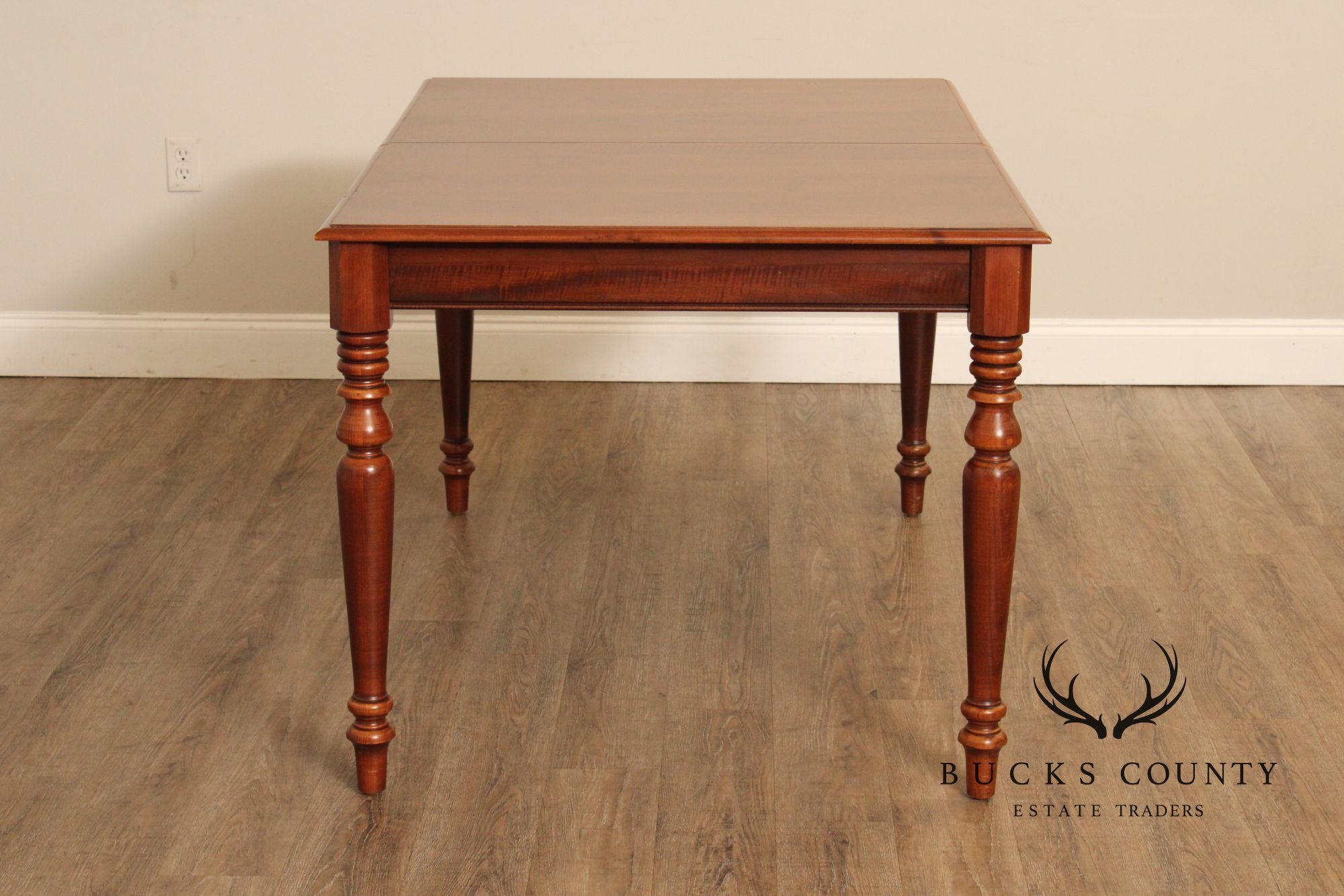 Ethan Allen Expandable Farmhouse Dining Table
