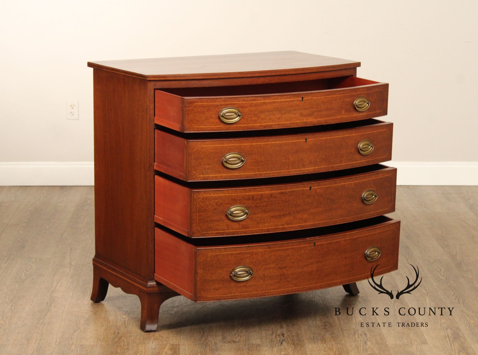 Biggs Hepplewhite Style Mahogany Chest of Drawers
