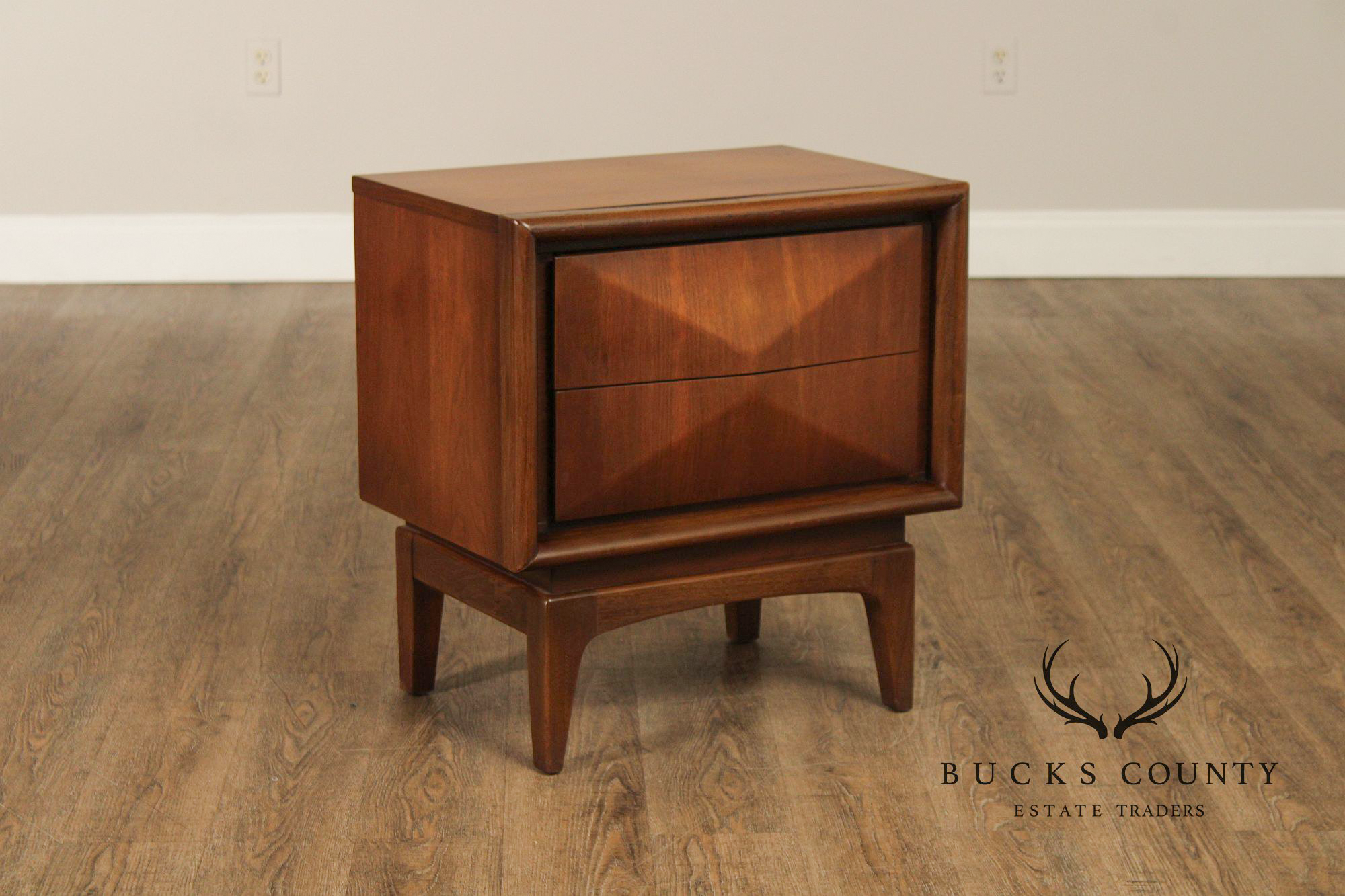 United Furniture Mid Century Modern Pair of Walnut Diamond Front Nightstands