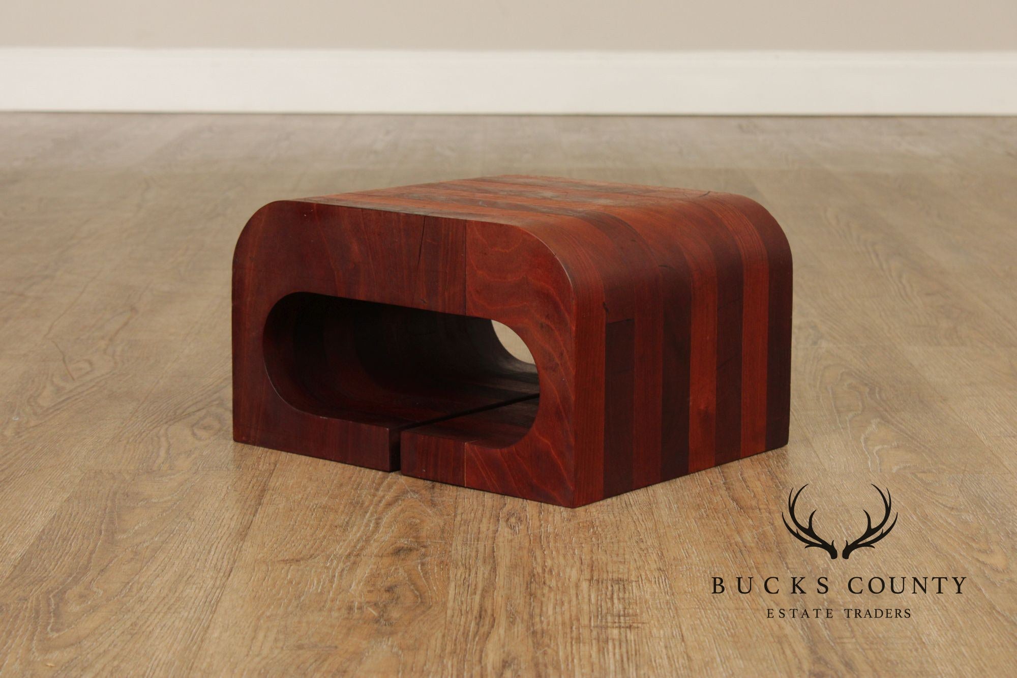Mid Century Modern Pair of Rosewood Speaker Stands