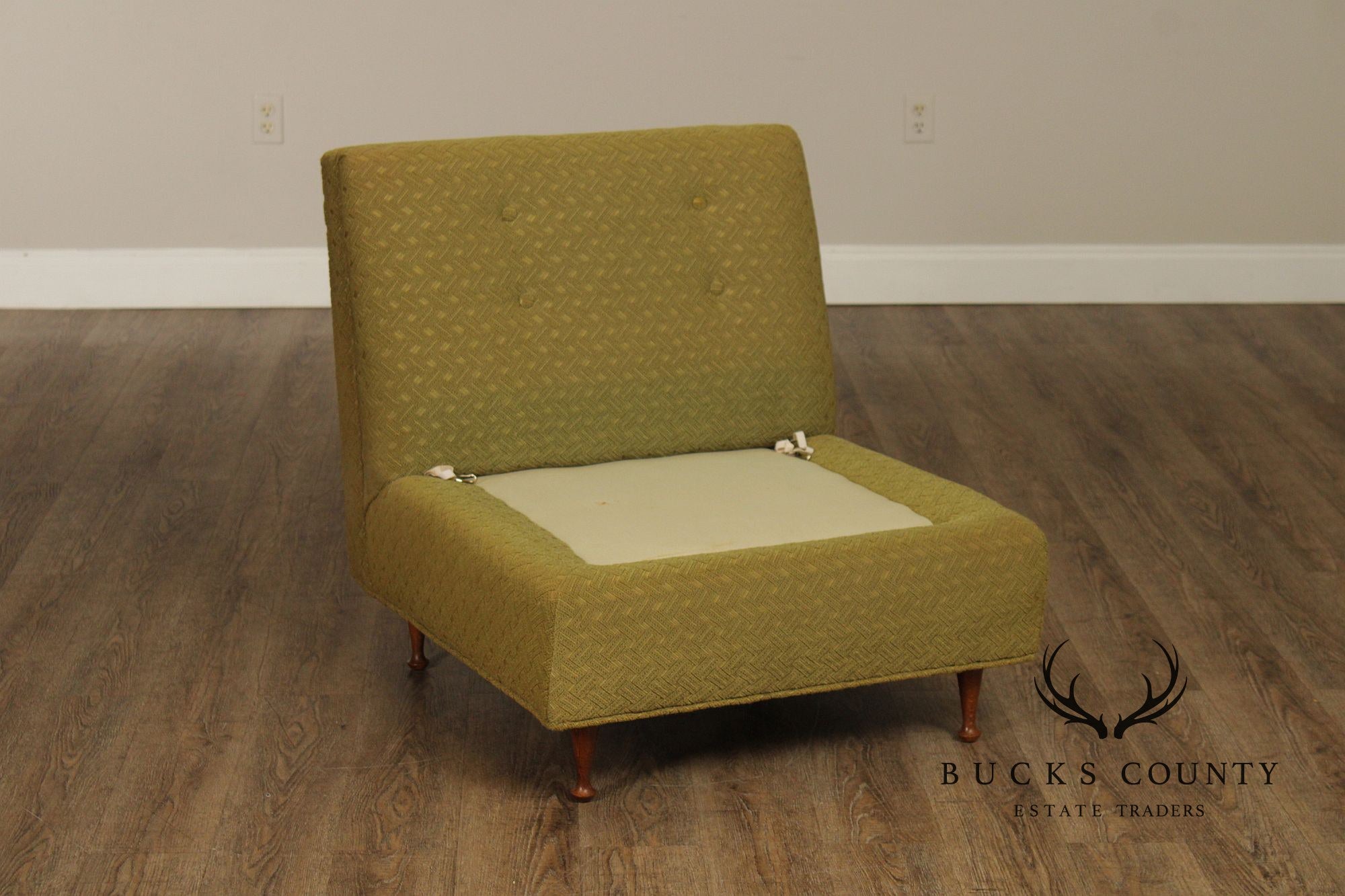 Mid Century Modern Pair of Lounge Chairs