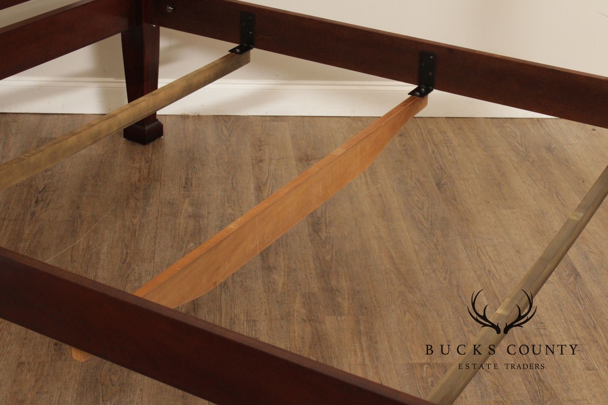 Drexel '18th Century Classics' Mahogany Queen Poster Bed