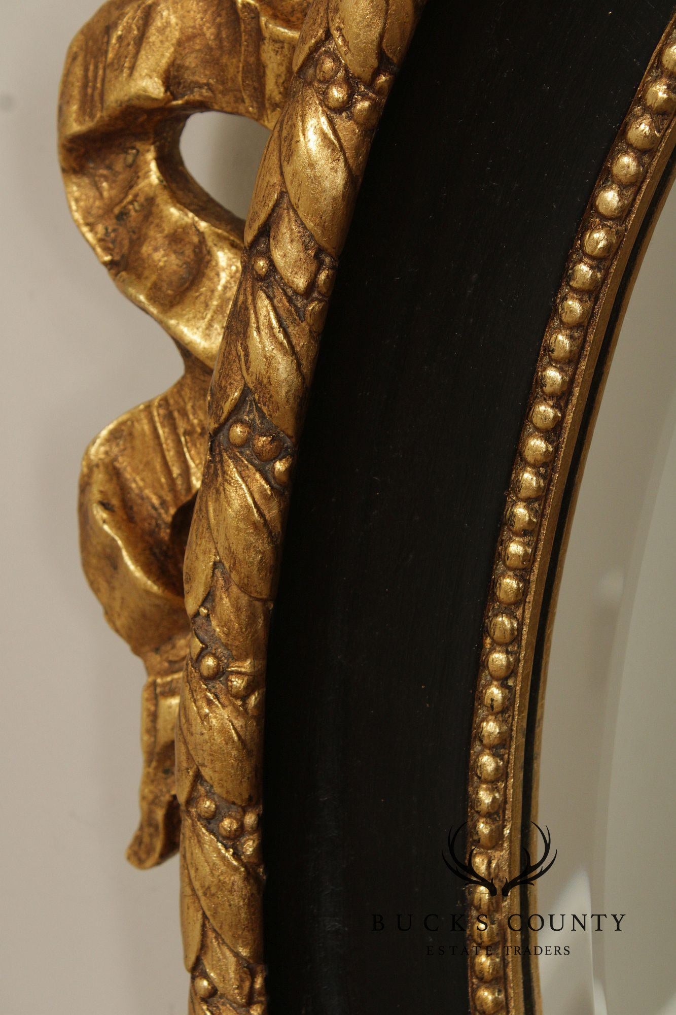 Friedman Brothers 'The Leonia' Giltwood Oval Wall Mirror