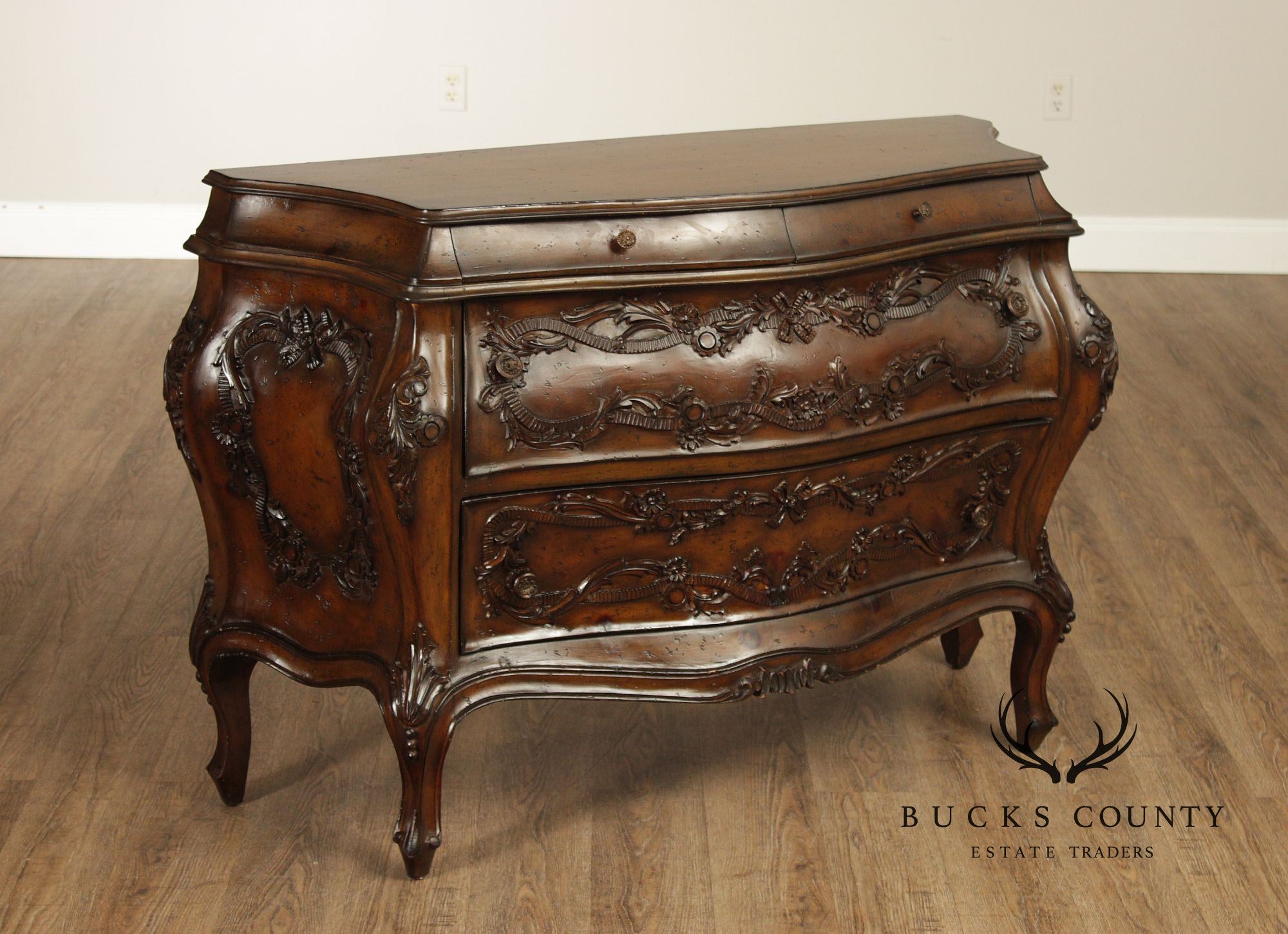 Italian Provincial Vintage Pair of Carved Bombe Commodes