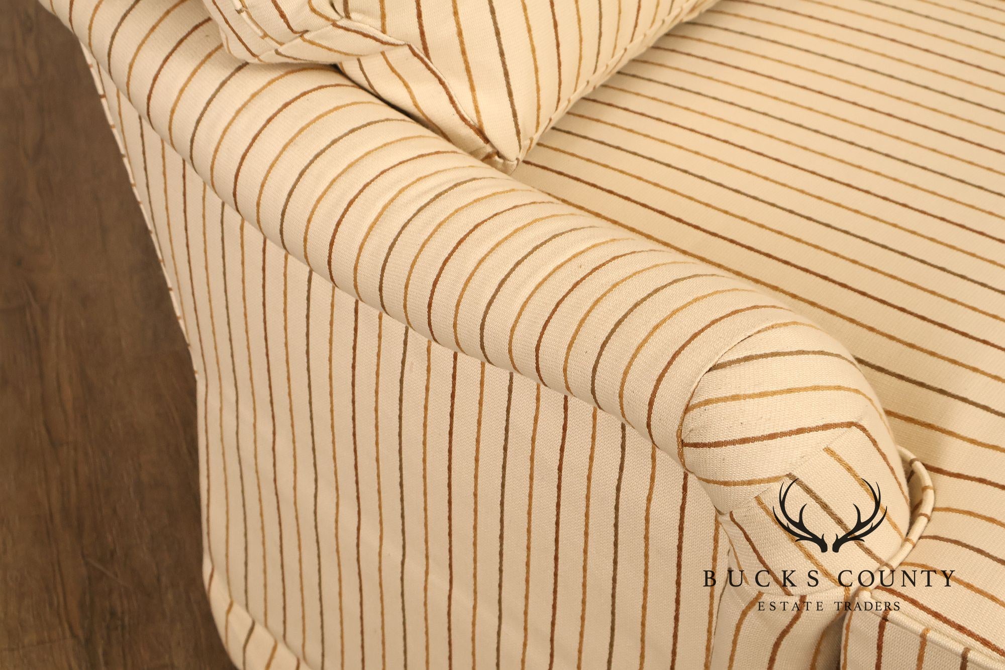 Harden Traditional Pair of Swivel Club Chairs