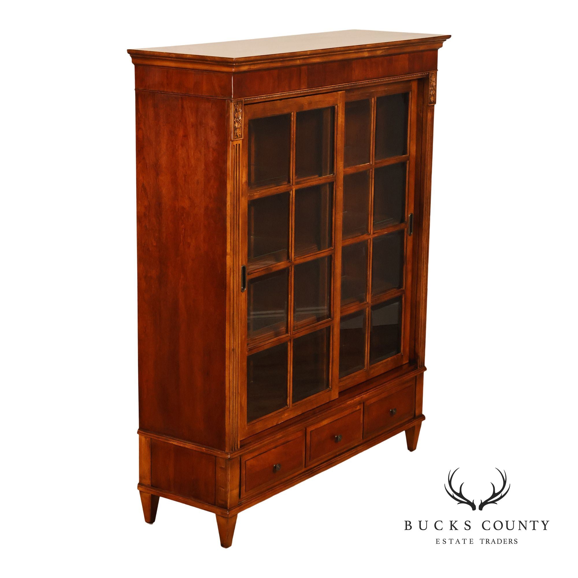 Ethan Allen 'Townhouse' Sliding Door Bookcase
