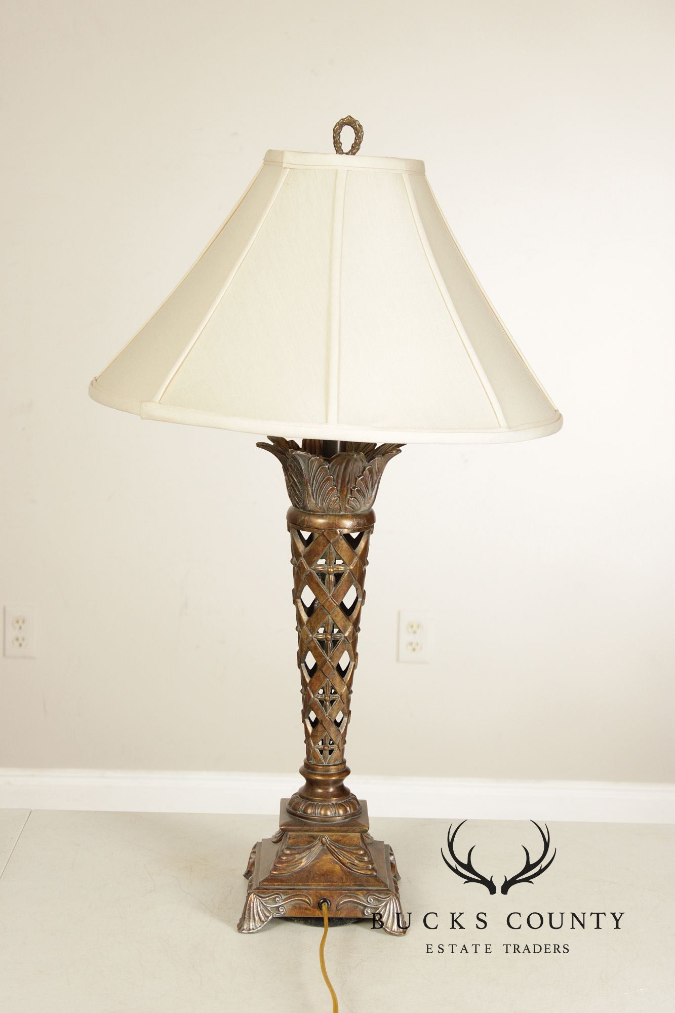 Stiffel 'Ellie' Torch Style Table Lamp