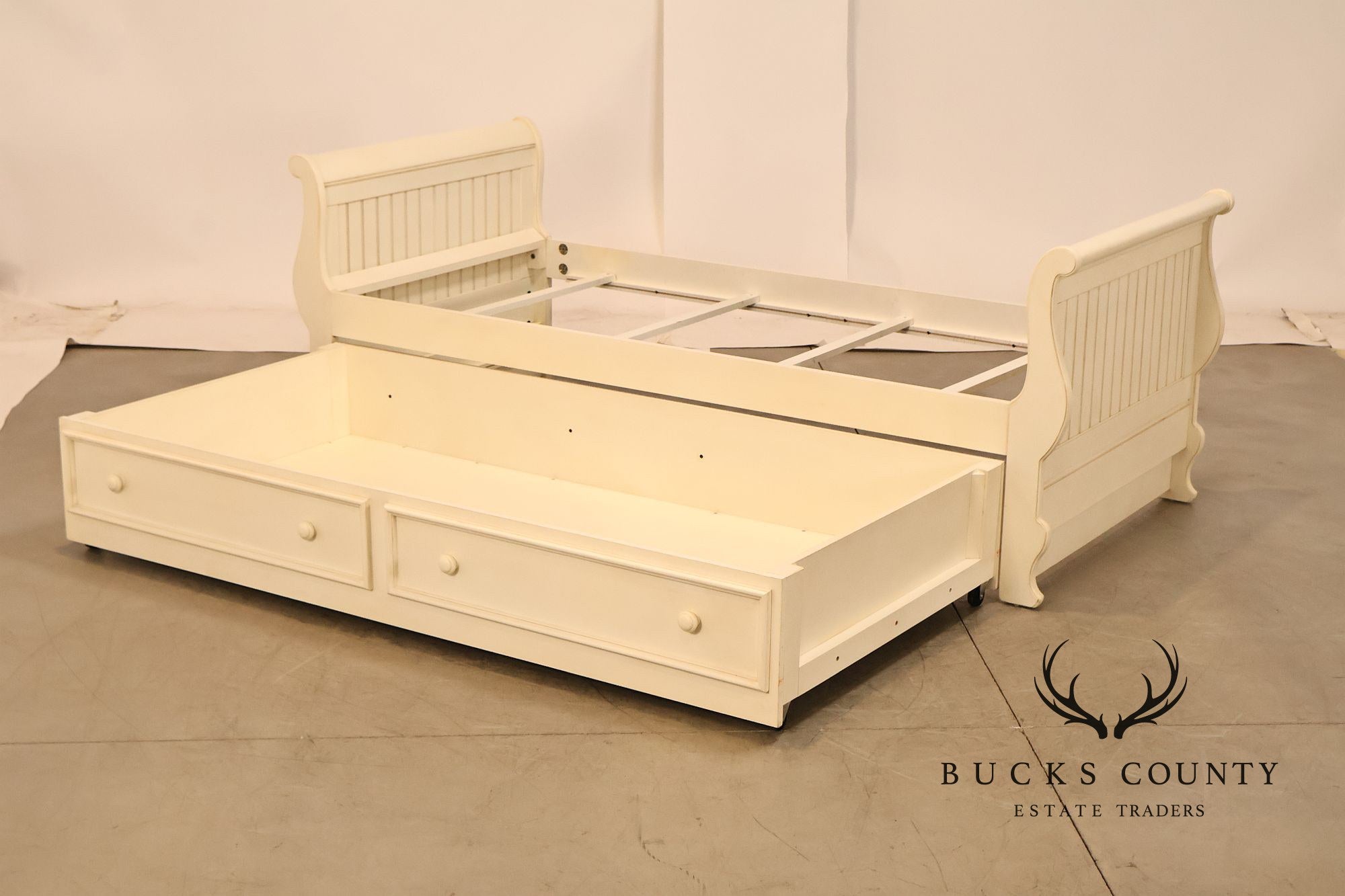 Ethan Allen Painted Beadboard Trundle Daybed