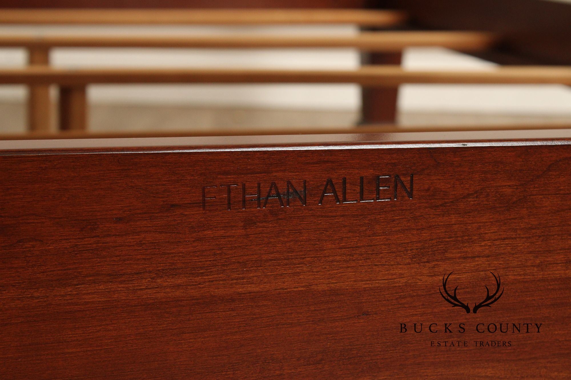 Ethan Allen 'Georgian Court' Cherry Rice Carved Queen Size Poster Bed