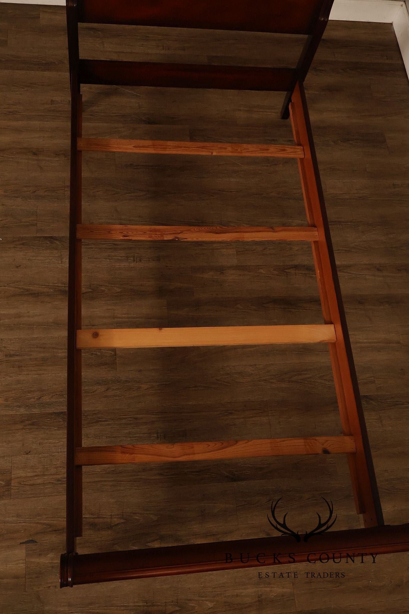 1940's Vintage Mahogany Traditional Pair Of Twin Sleigh Beds