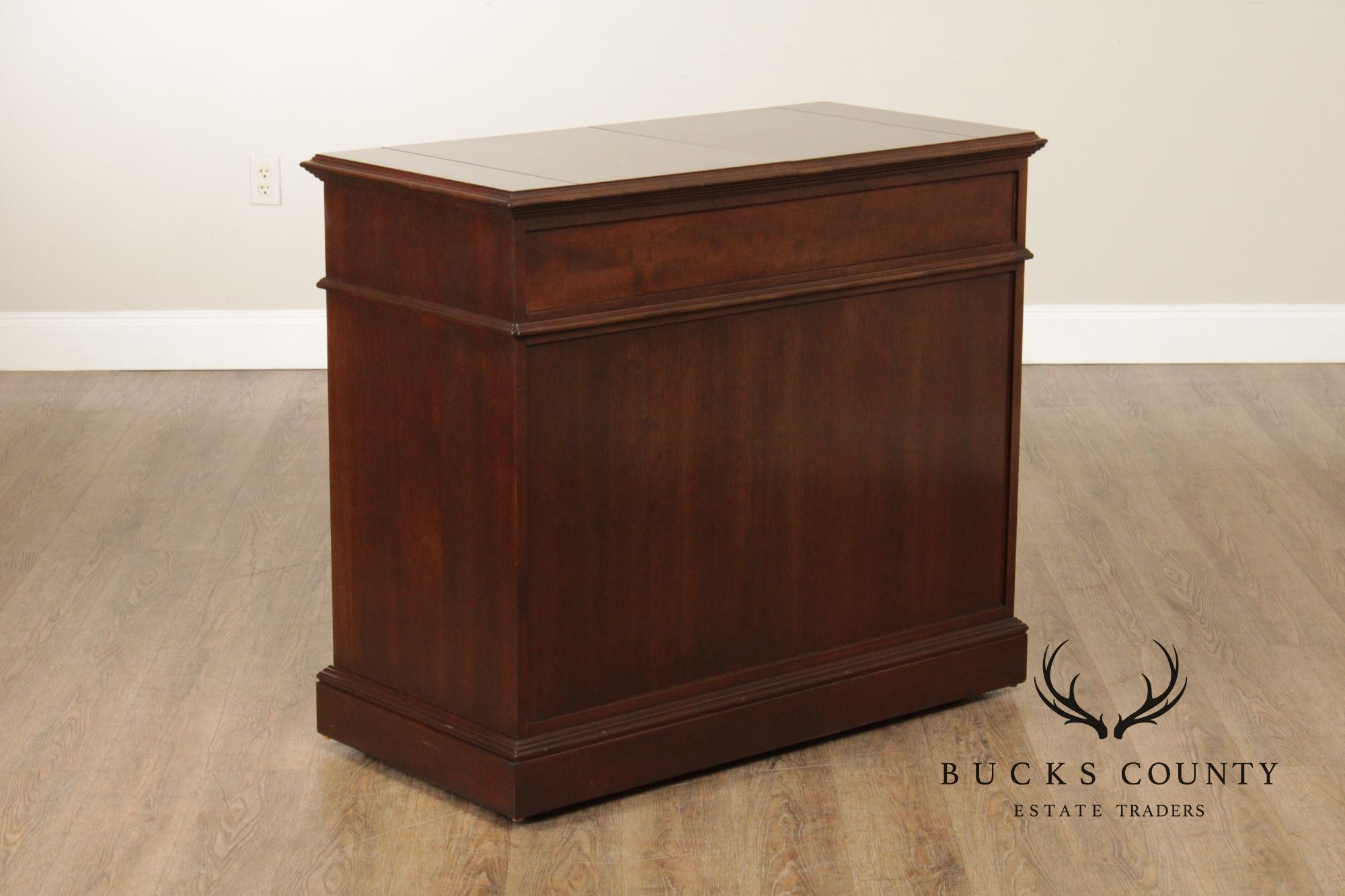 Ethan Allen Georgian Court Chippendale Style Cherry Flip Top Server