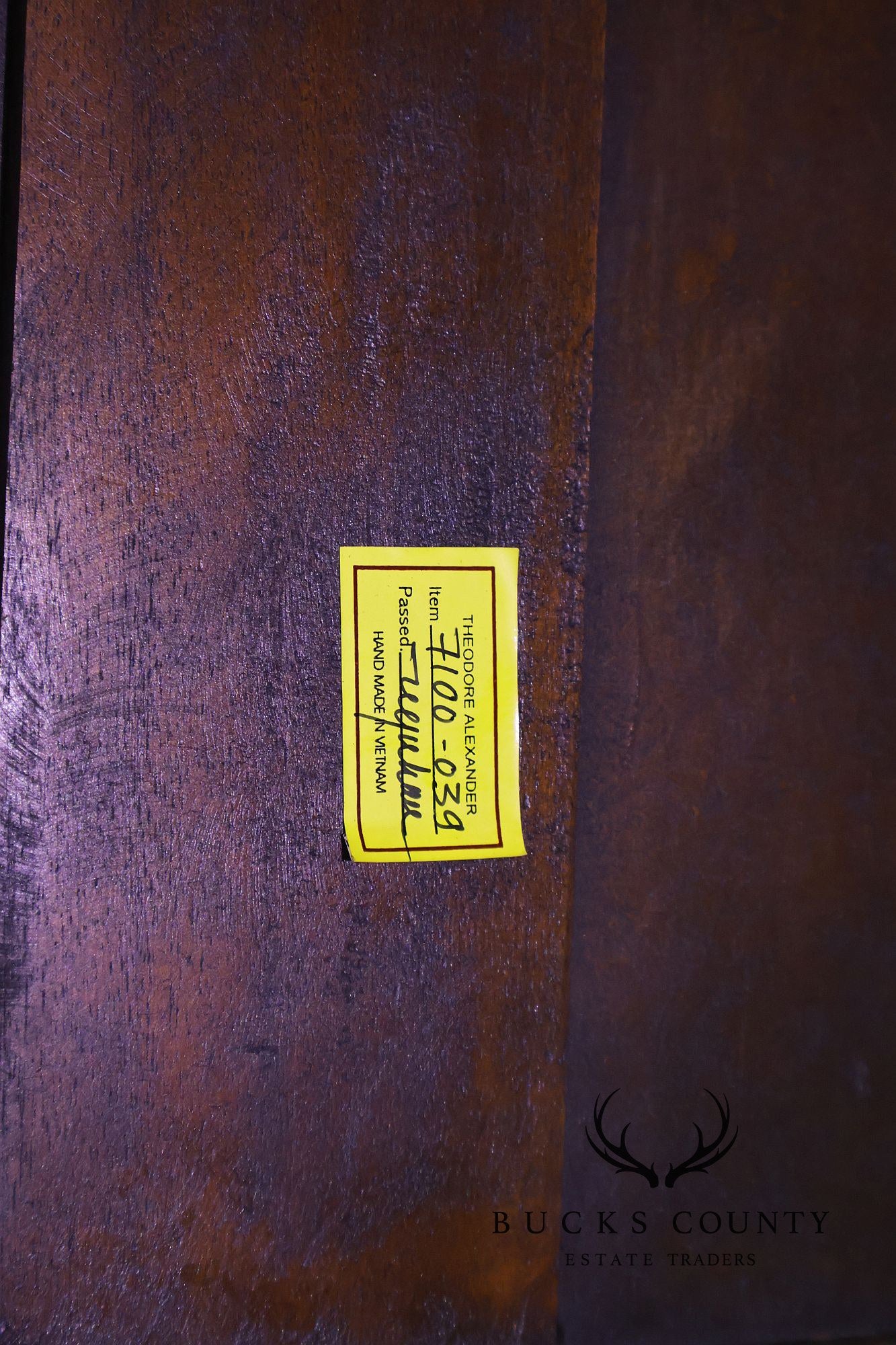 Theodore Alexander Chateau Du Vallois French Louis XV Style Walnut Leather Writing Desk