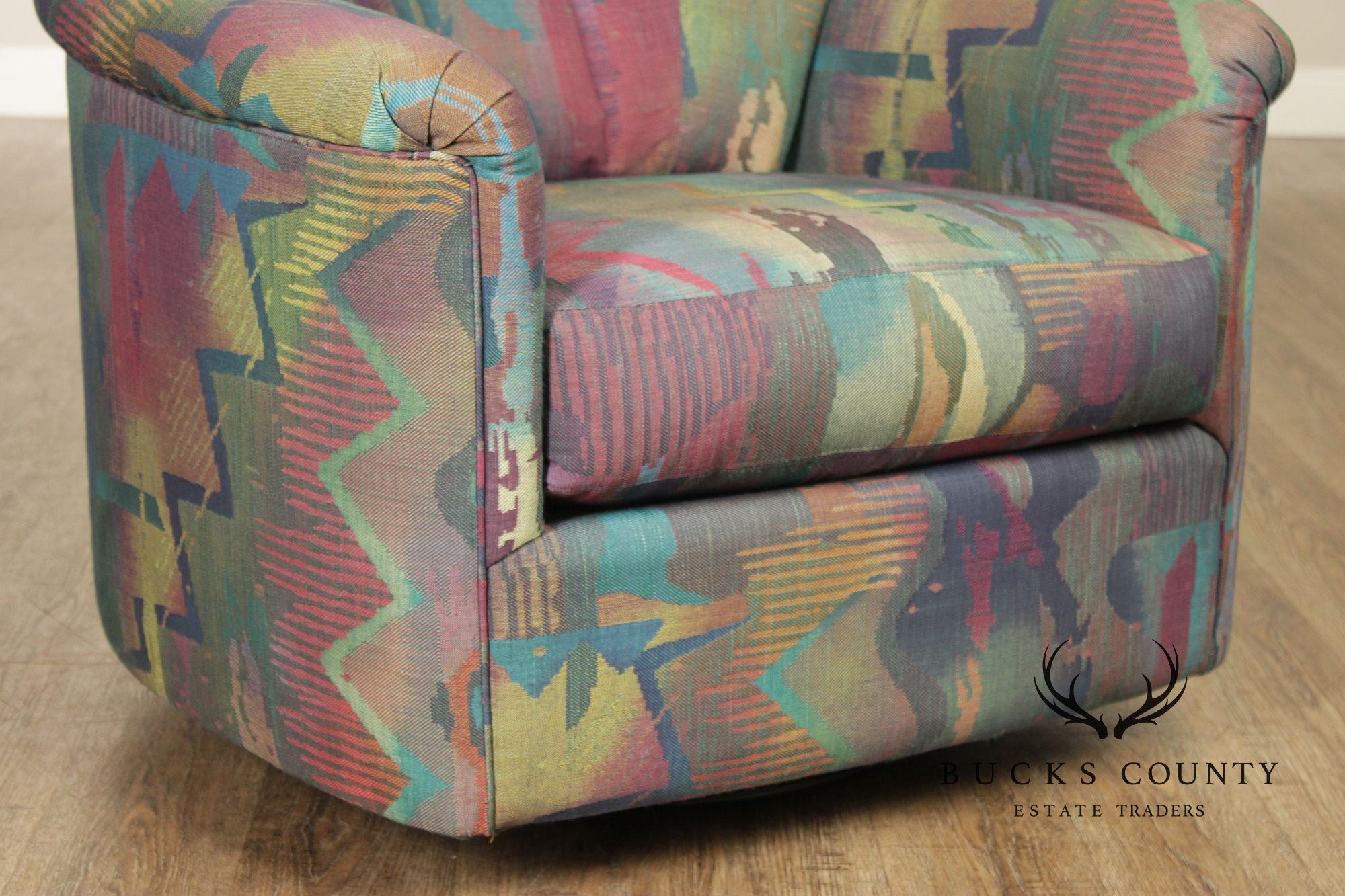 Sherrill Furniture Post Modern Pair of Swivel Club Chairs