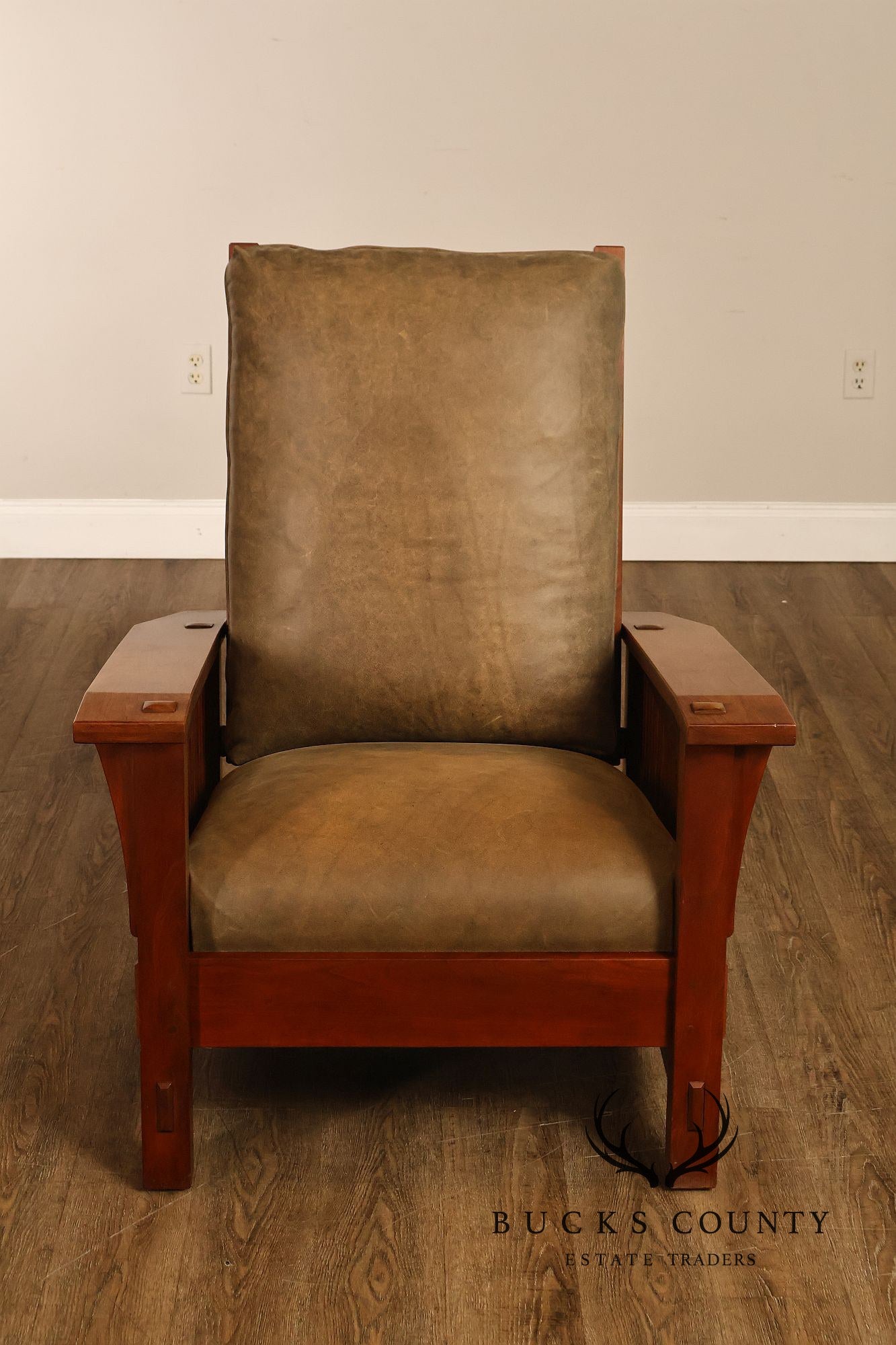 Stickley Mission Collection Cherry Spindle Morris Lounge Chair