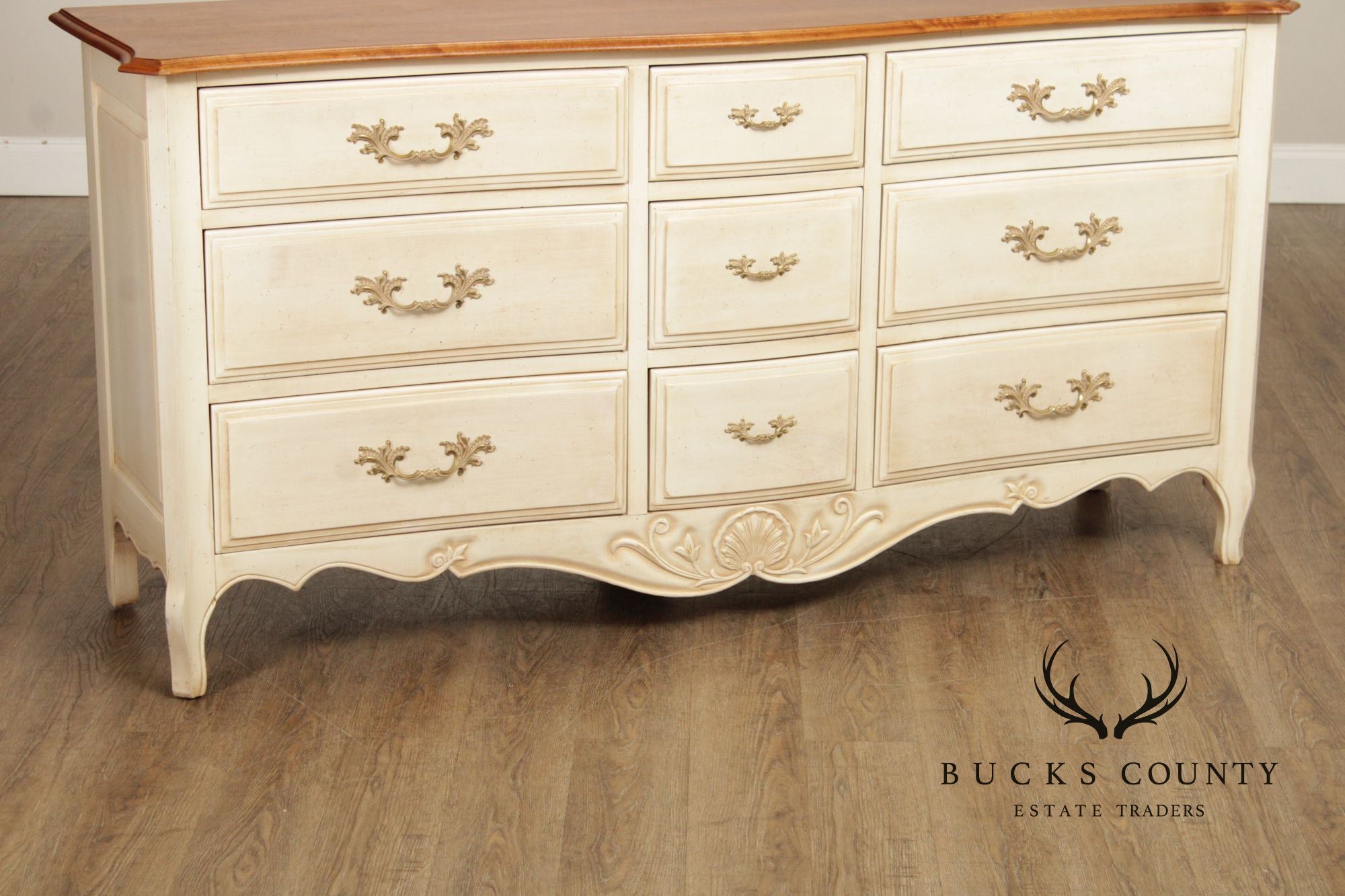 Ethan Allen French Country Style Painted Dresser