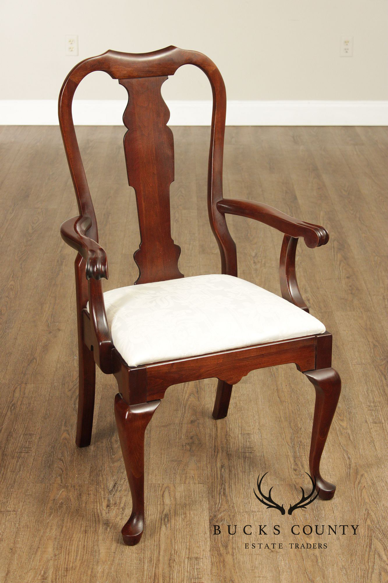 Pennsylvania House Queen Anne Style Set of Eight Cherry Dining Chairs