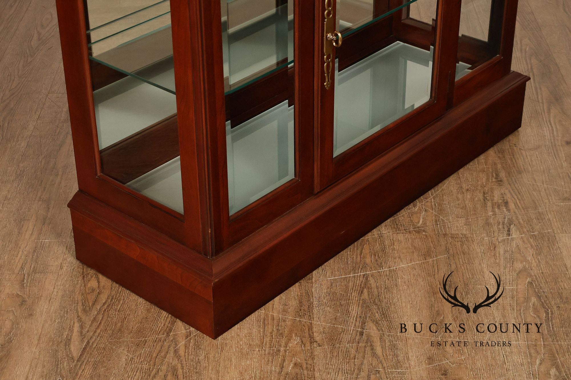 Pennsylvania House Traditional Cherry Lighted Glass Curio Display Cabinet