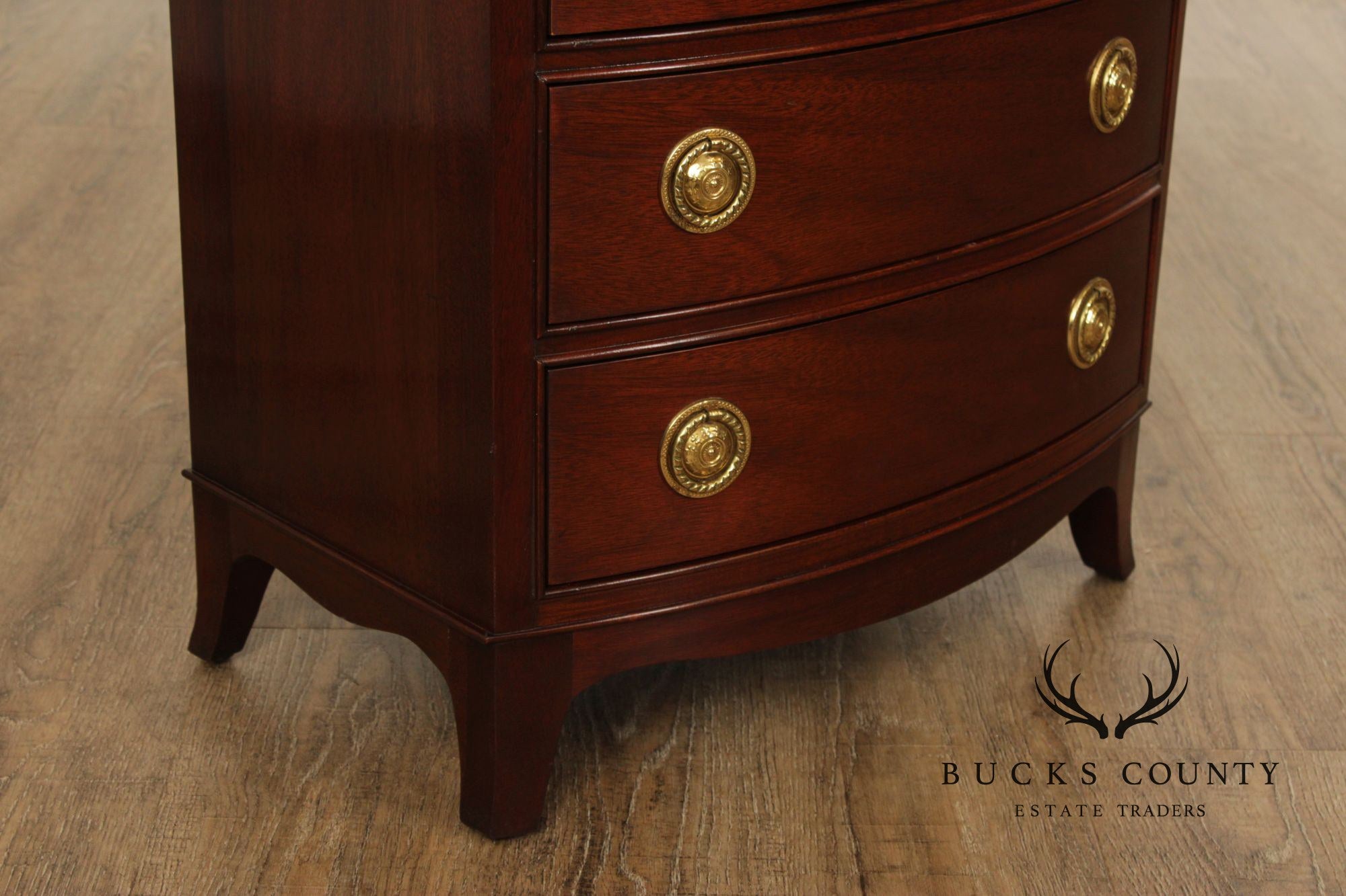Councill Craftsmen Hepplewhite Style Mahogany Bowfront Nightstand Chest