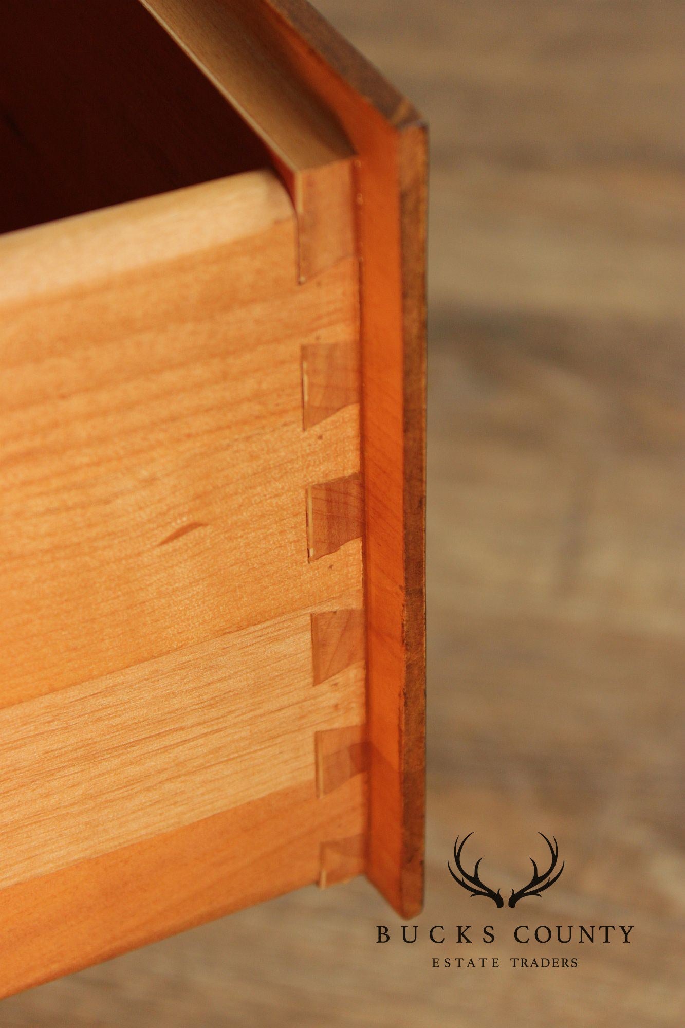 Ethan Allen Traditional Style Lighted Sliding Door Bookcase Display Cabinet