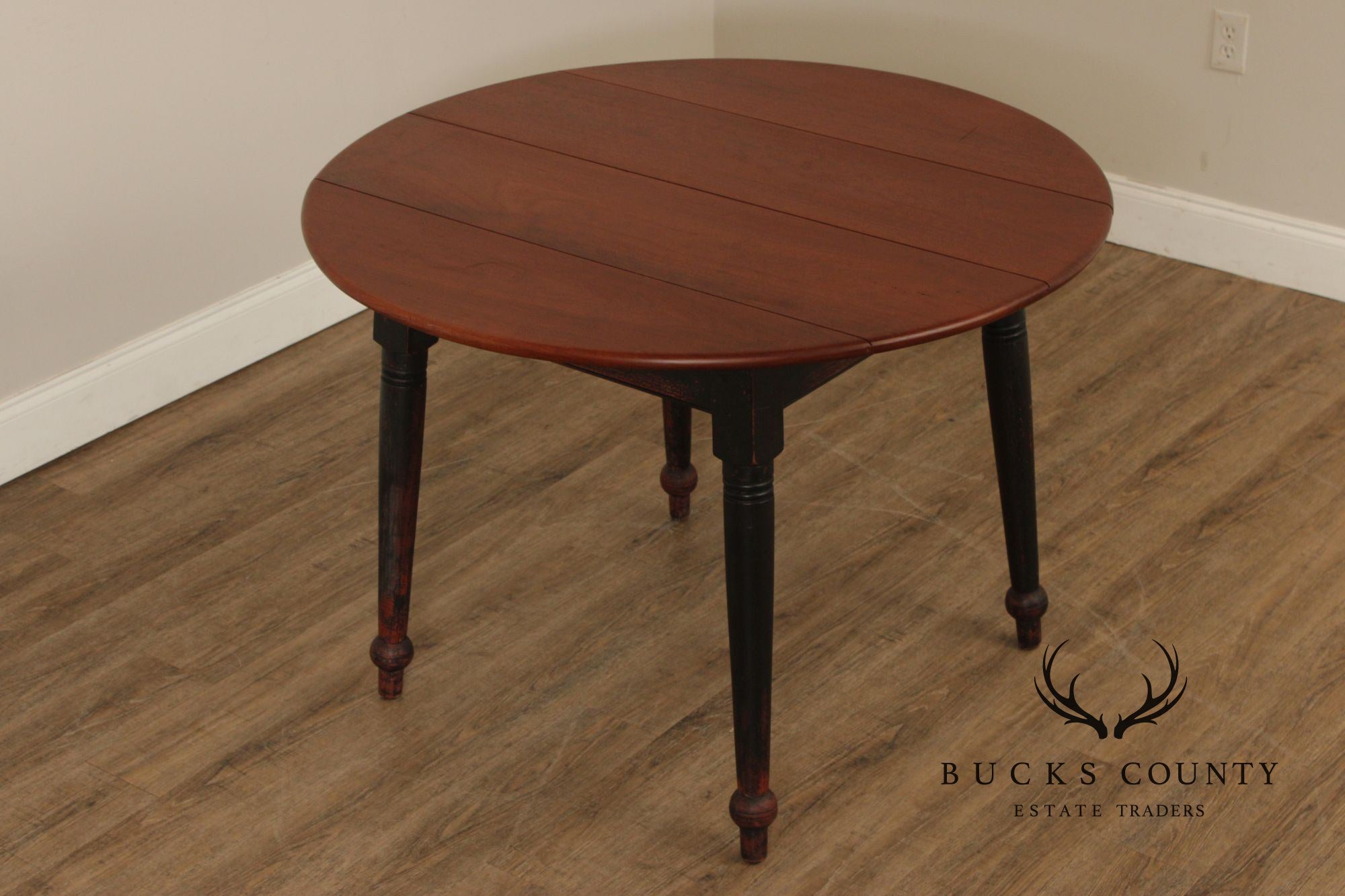 Primitive Farmhouse Style Round Plank Top Dining Table