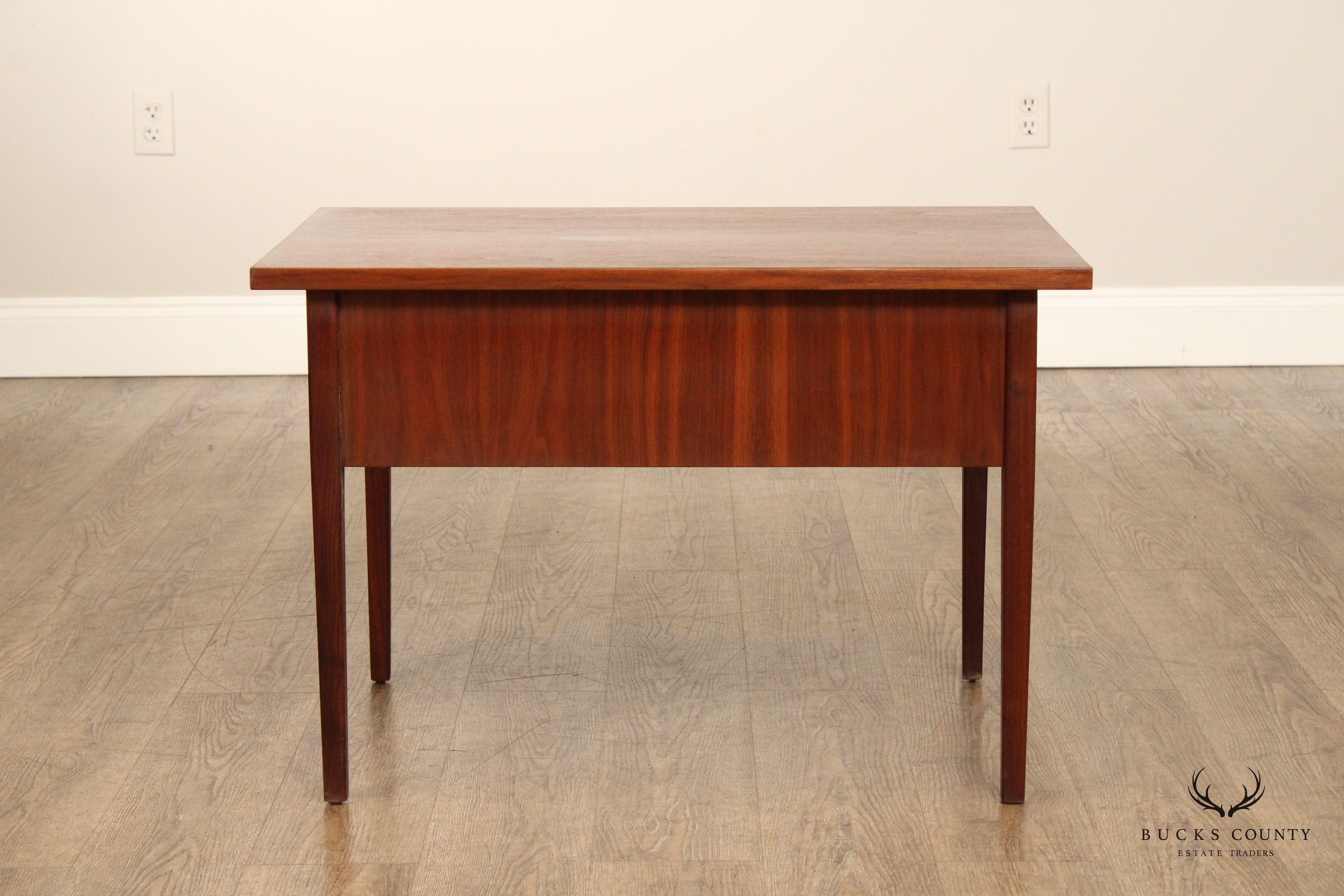 Mid Century Modern Pair of Walnut End Tables