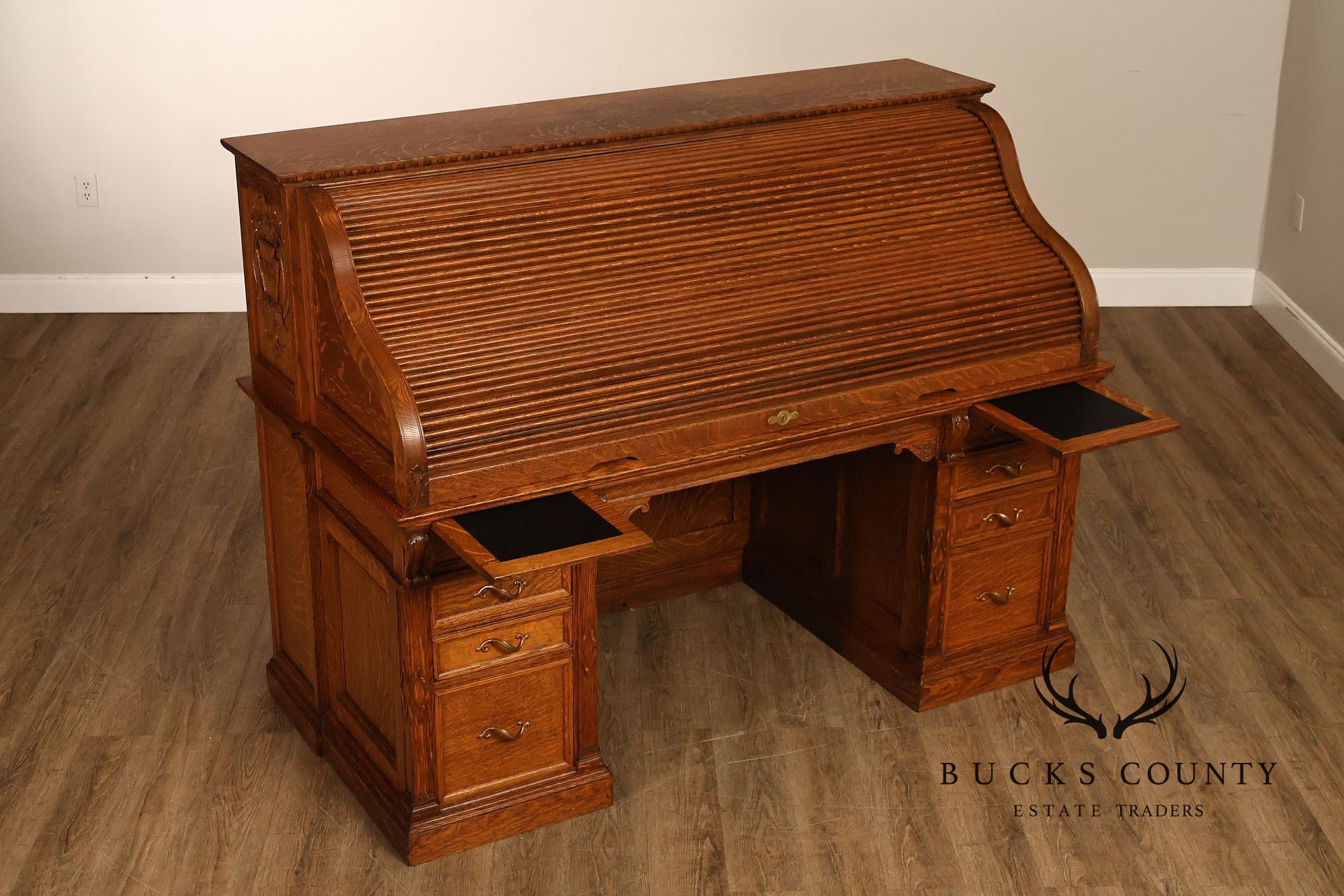 Exceptional Antique Quarter Sawn Oak Roll Top Desk With Carved 'Reading Hardware Co." Crest Panel