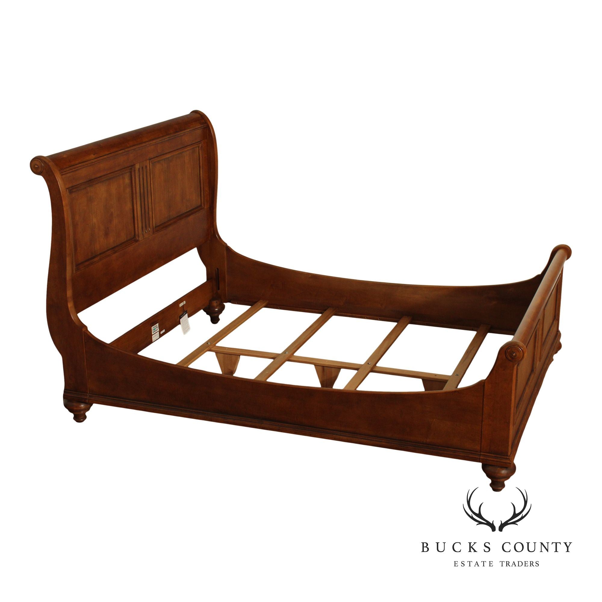 ETHAN ALLEN ‘NEW COUNTRY’ MAPLE QUEEN SLEIGH BED