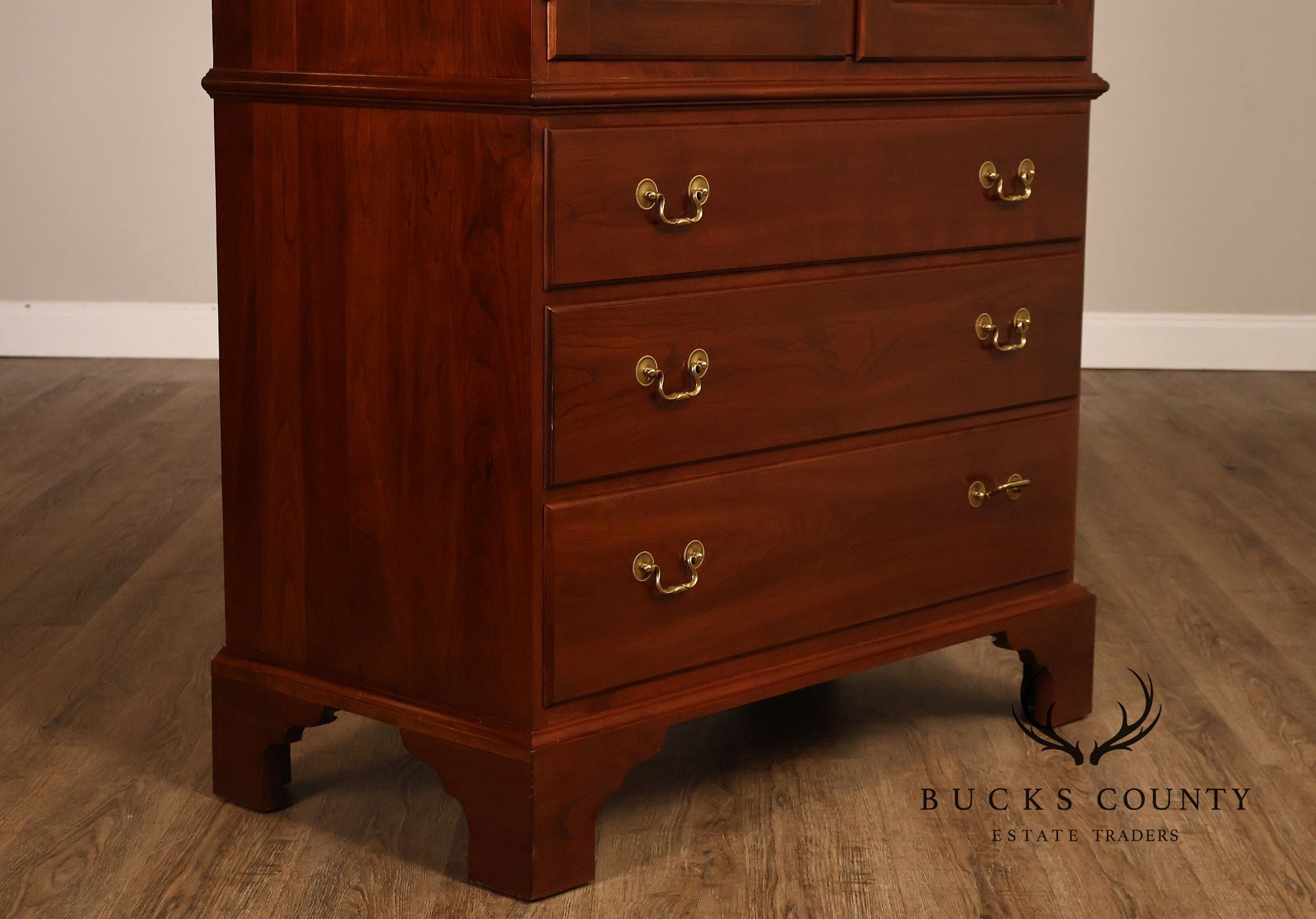 Stickley Traditional Chippendale Style Storage Press