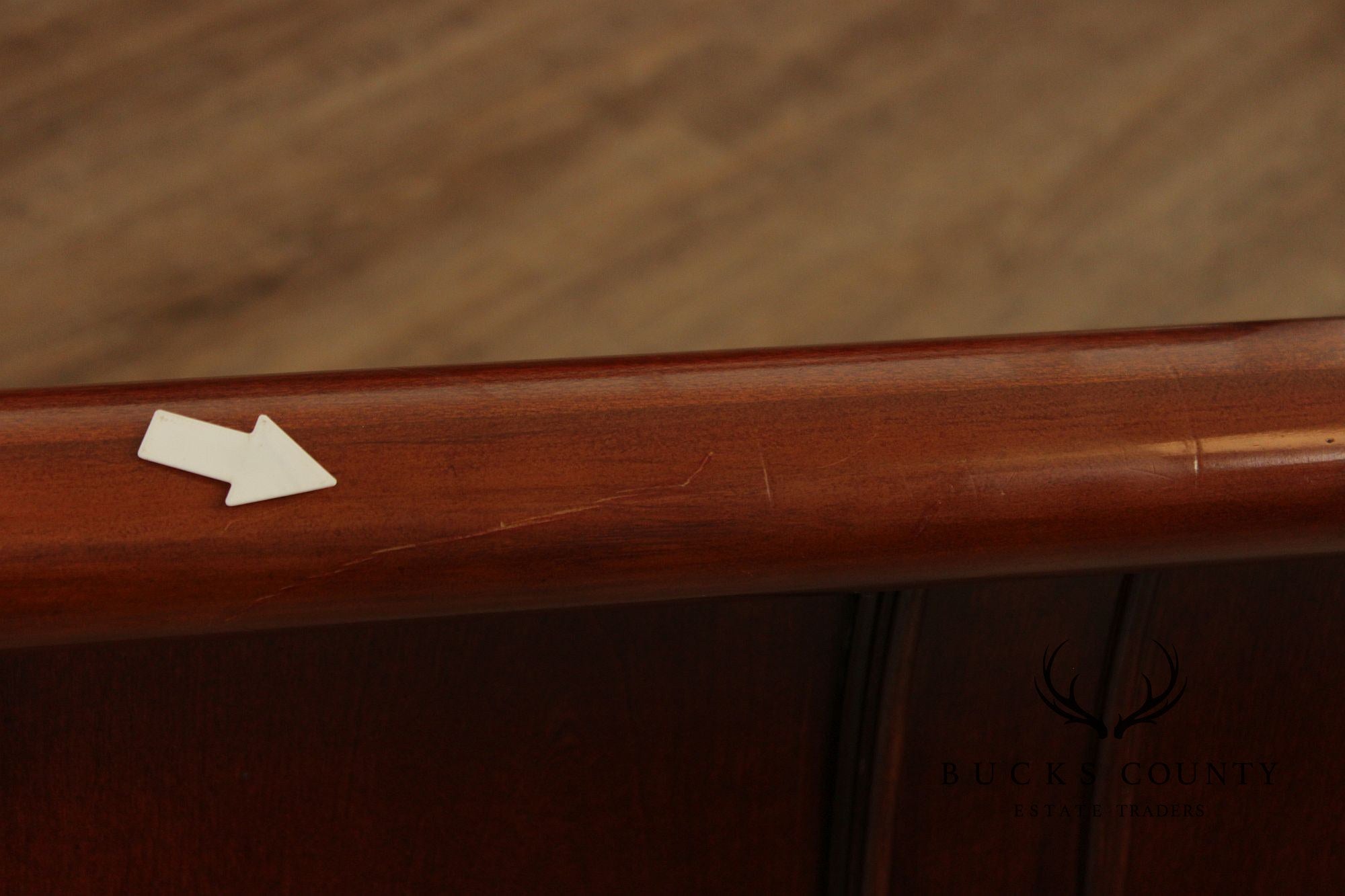 Traditional Style Cherry King Sleigh Bed