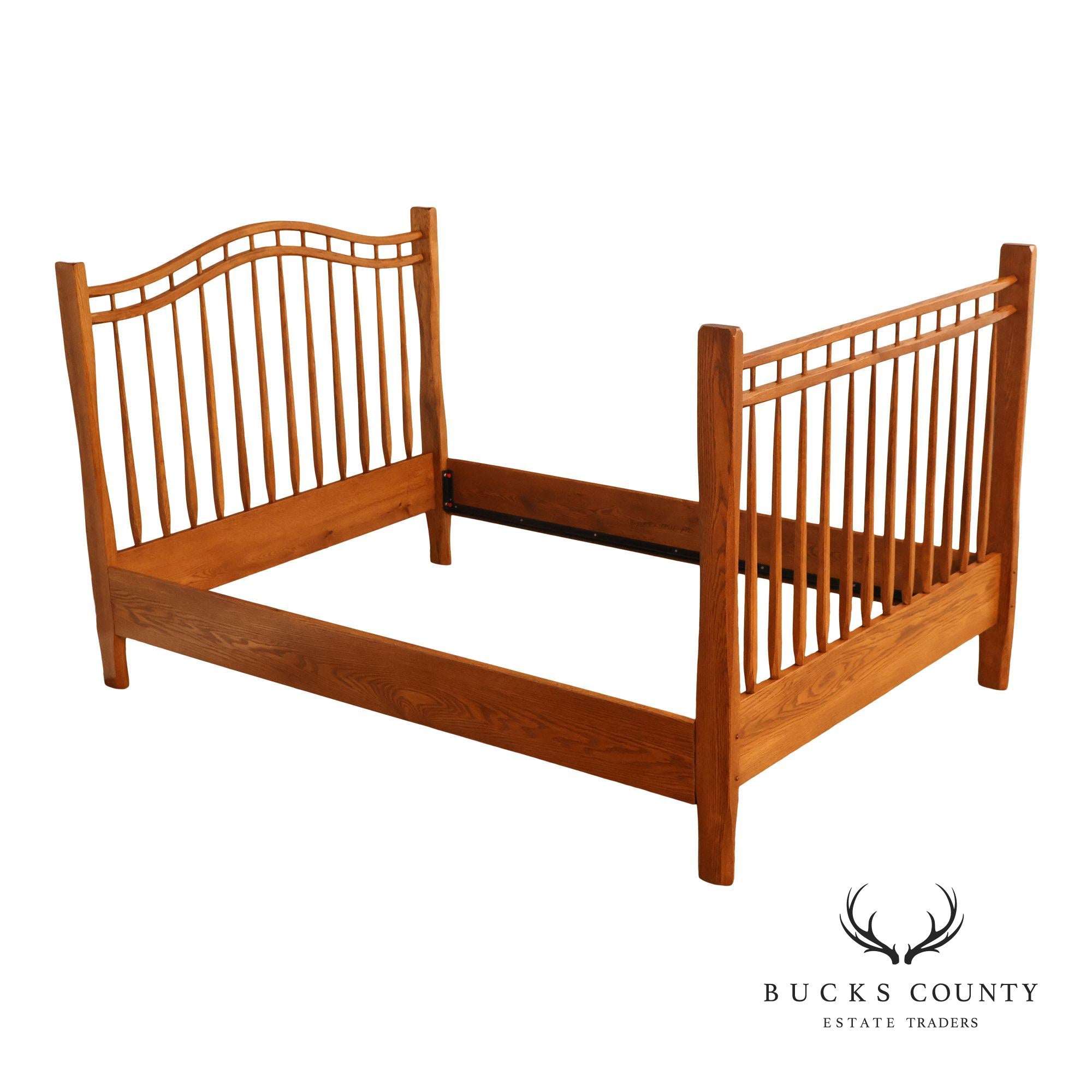 Hunt Country Furniture Farmhouse Style Oak Spindle Full-Size Bed