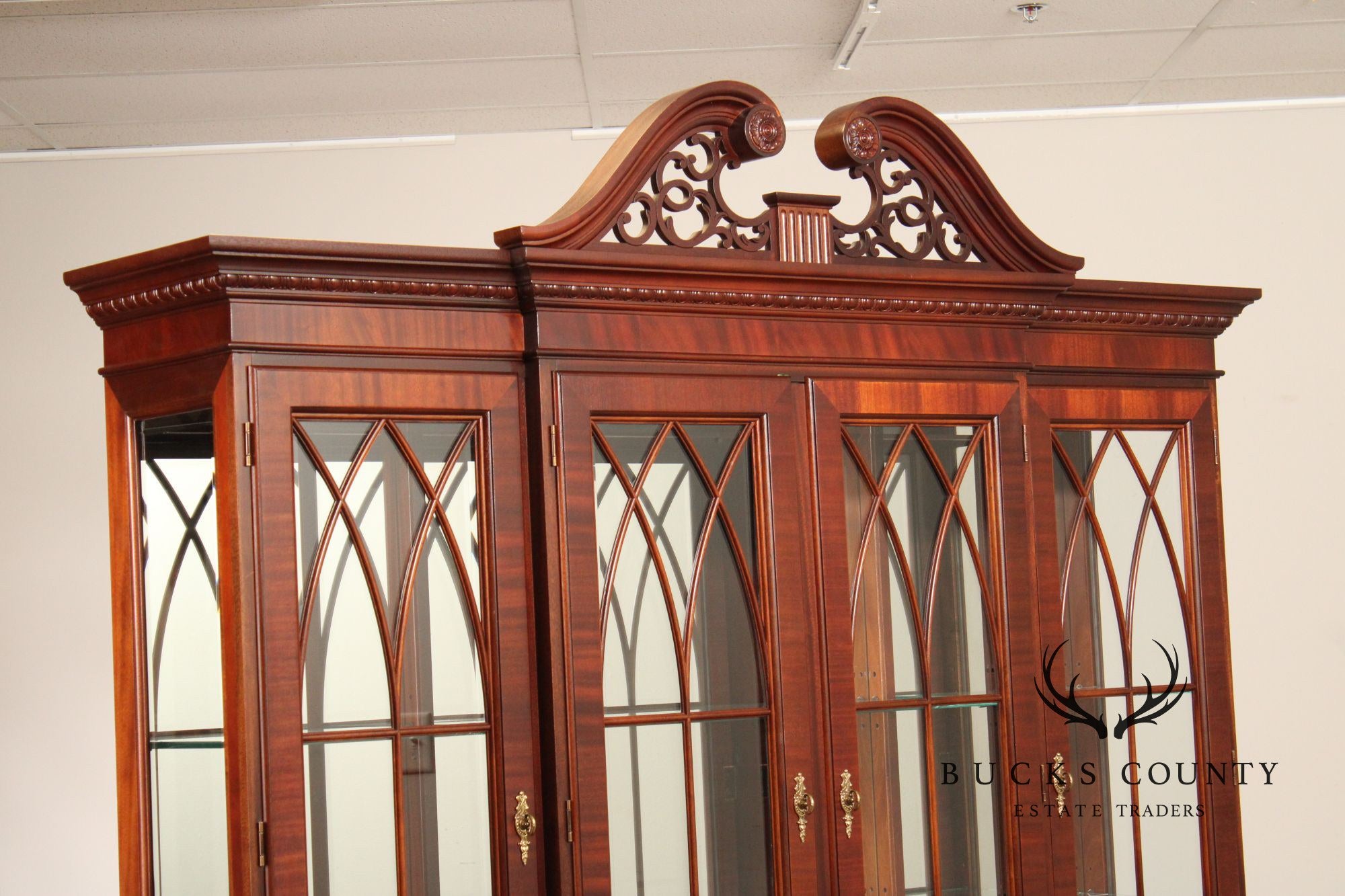 Ethan Allen '18th Century Mahogany' Breakfront Bookcase