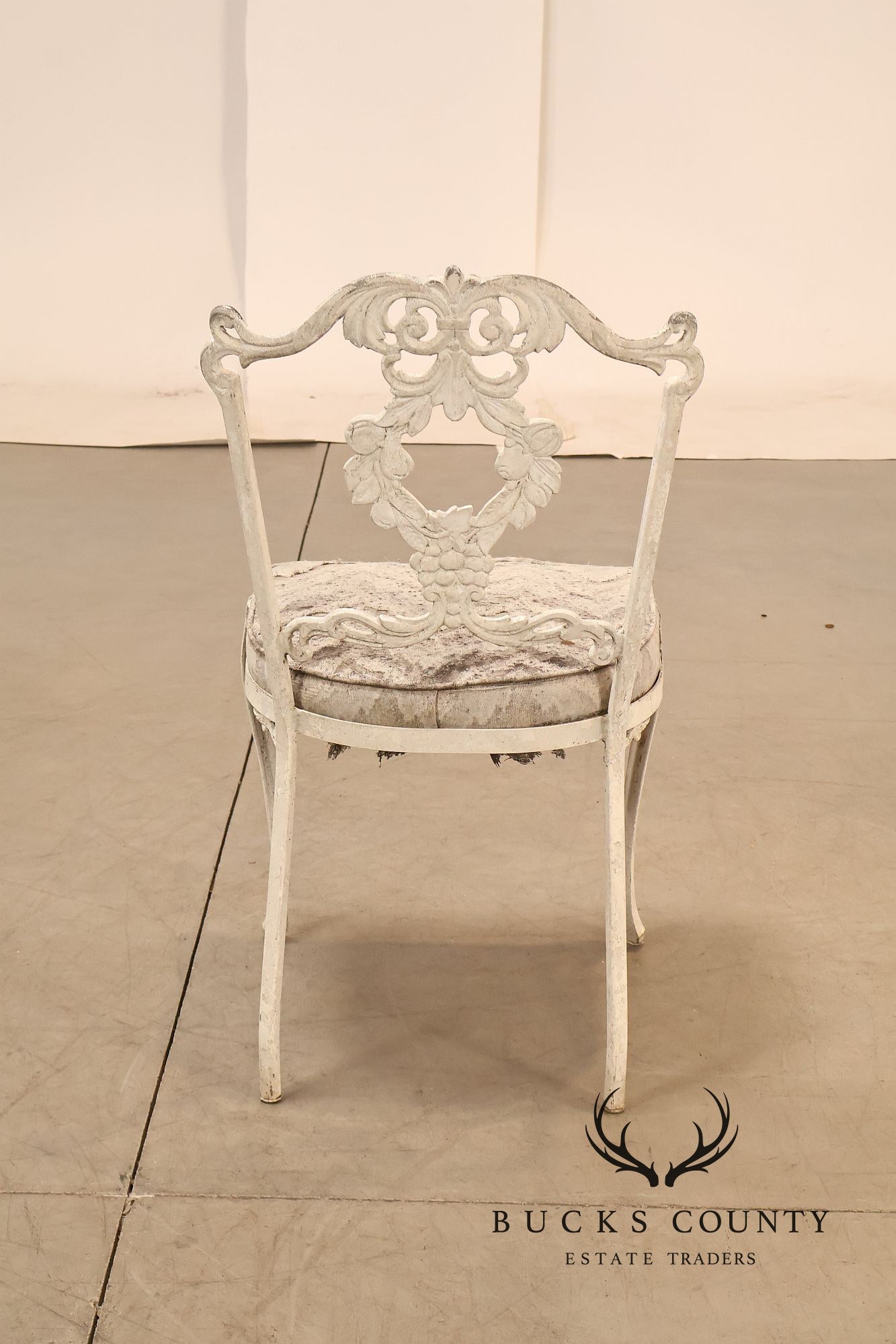 Vintage Cast Aluminum Garden Dining Set With Four Chairs And Table Base