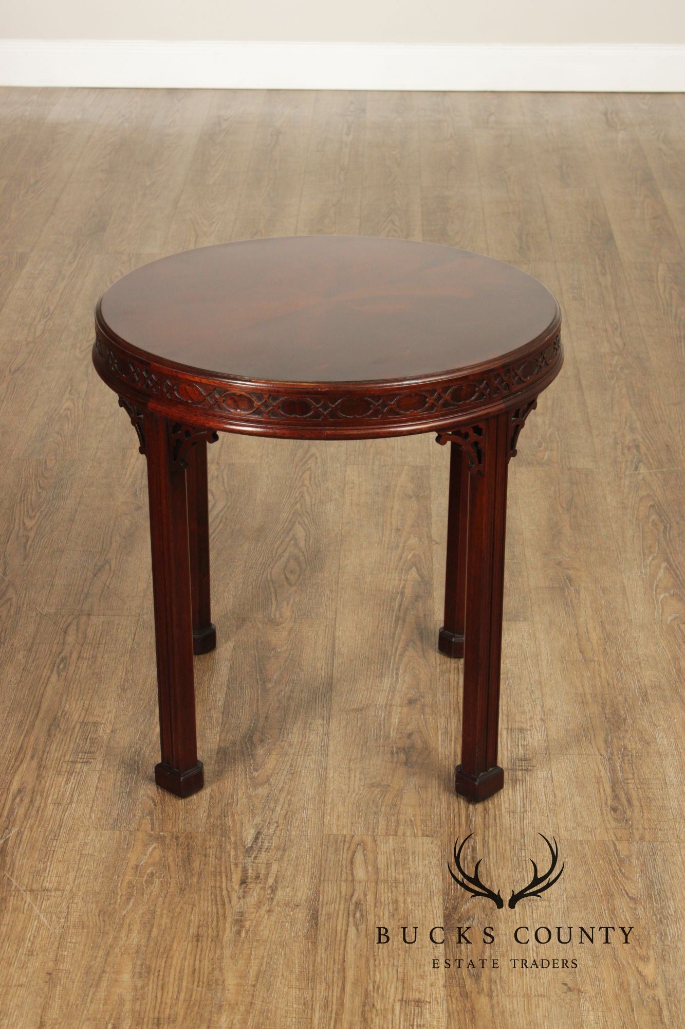 Colony Furniture Chippendale Style Round Mahogany Side Table