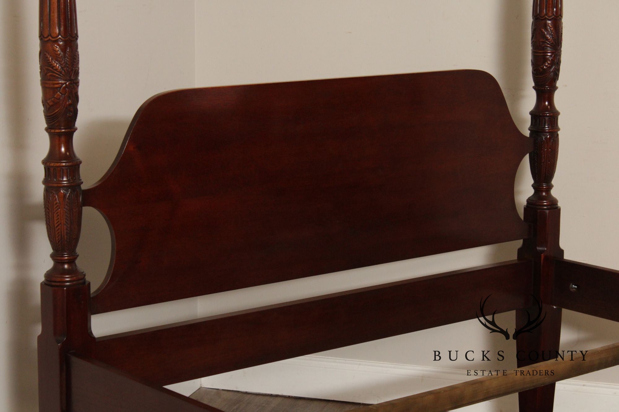 Drexel '18th Century Classics' Mahogany Queen Poster Bed