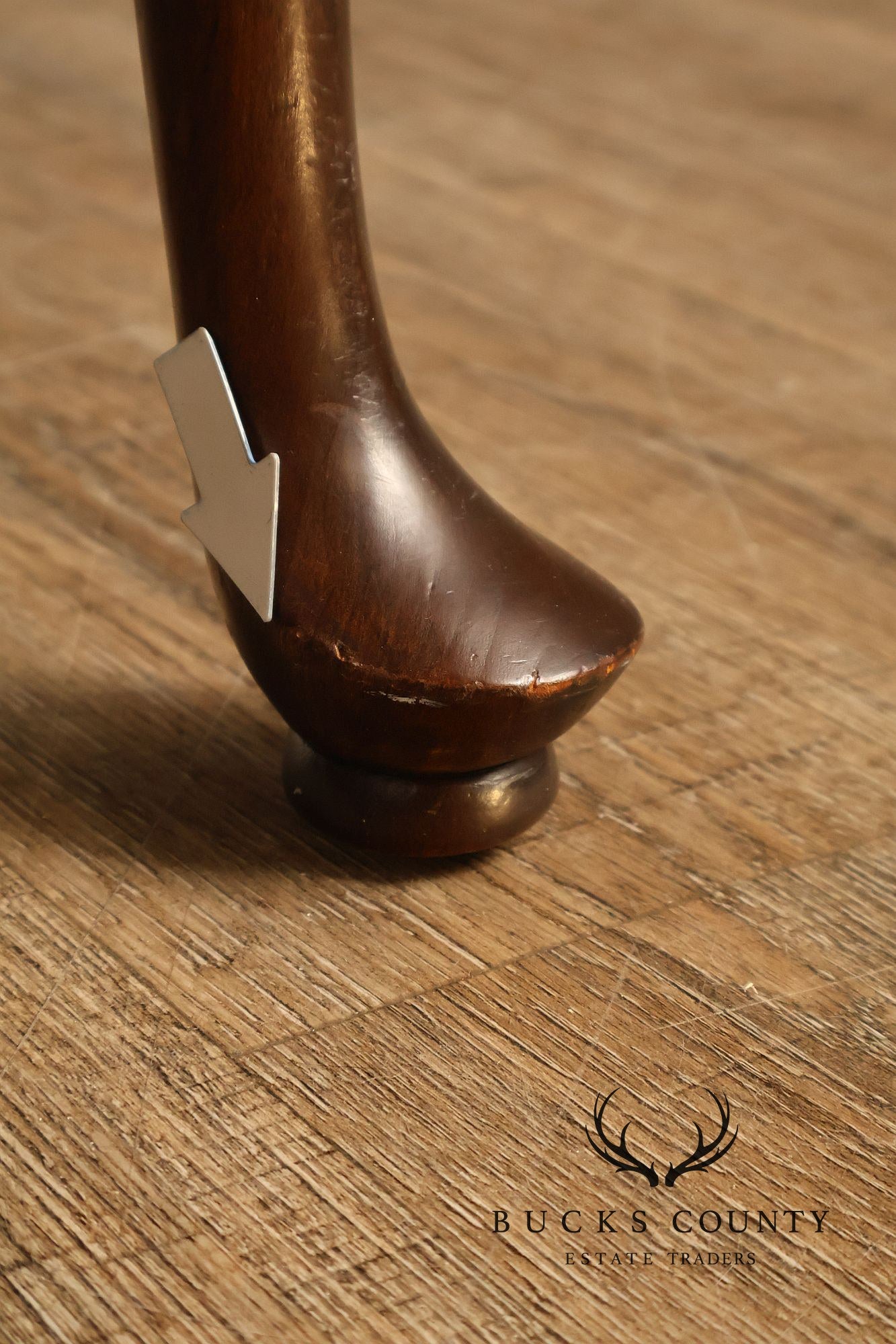 Ethan Allen Queen Anne Style Expandable Cherry Dining Table