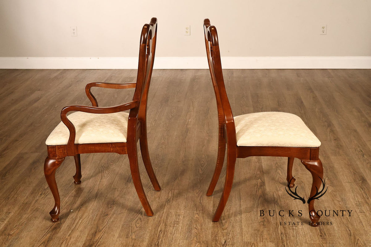 American Drew Queen Anne Style Expanding Dining Table With Eight Dining Chairs