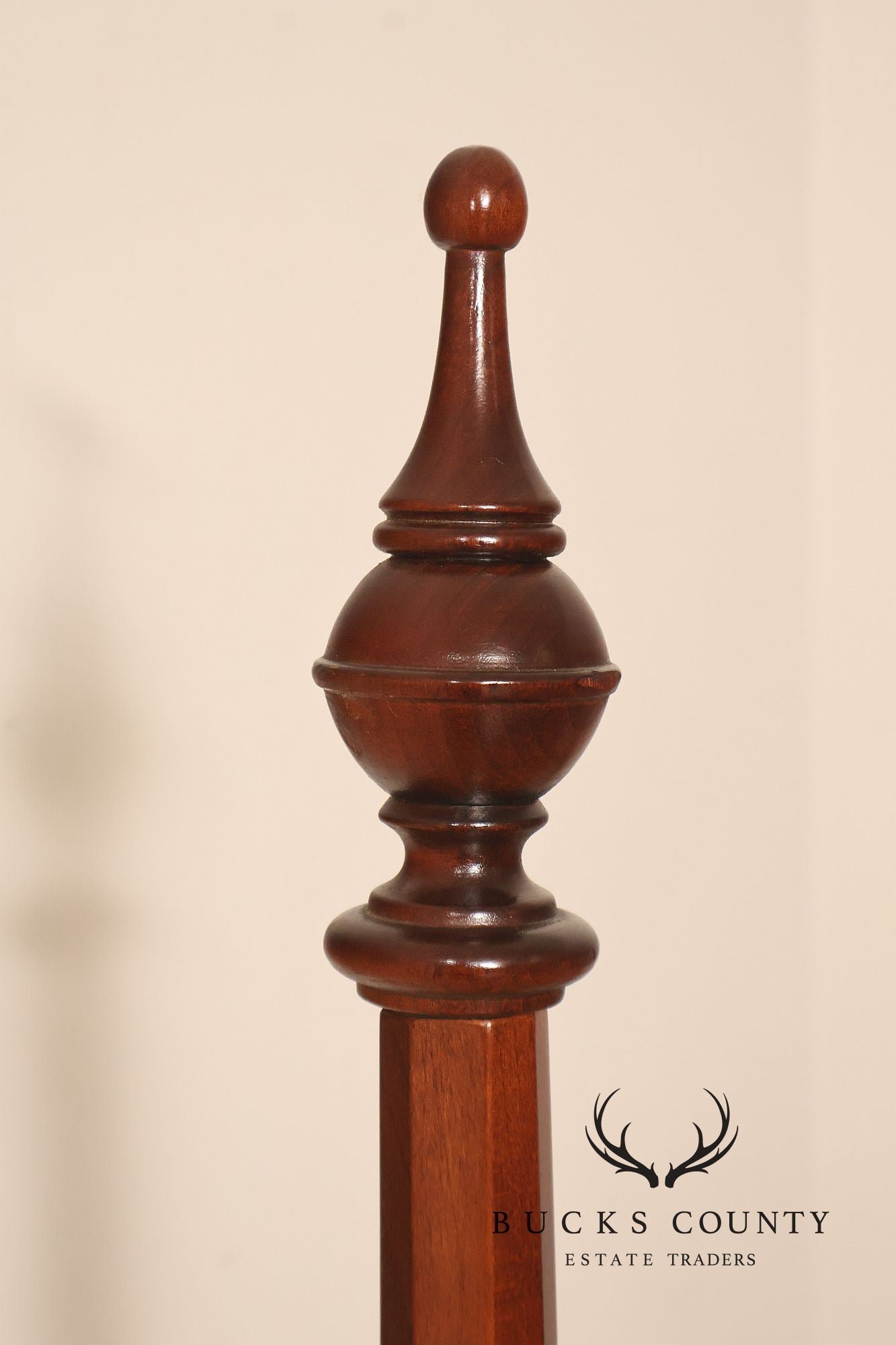 Statton Cherry Queen Size Poster Bed
