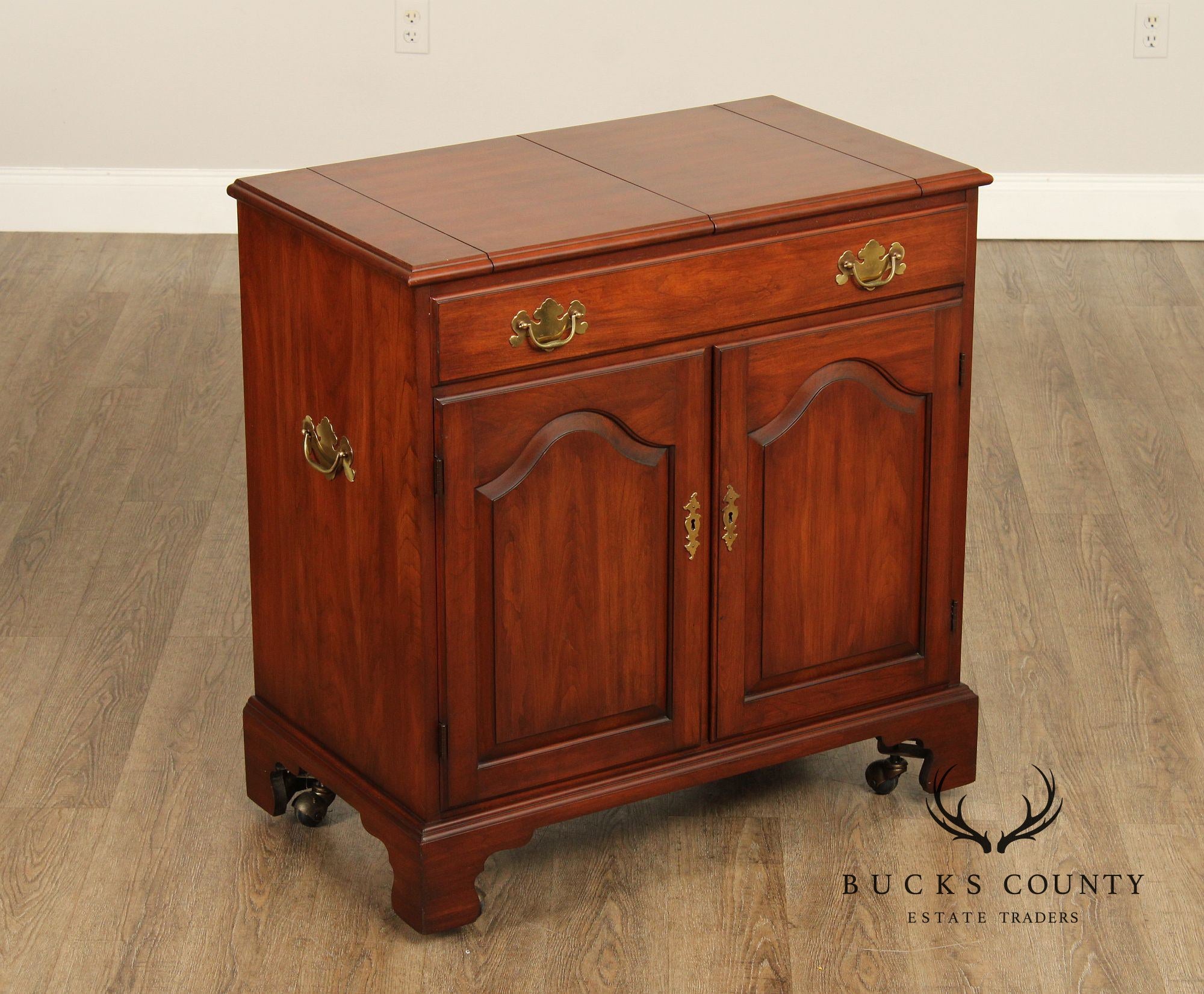 Henkel Harris Chippendale Style Cherry Flip-Top Server Bar Cart