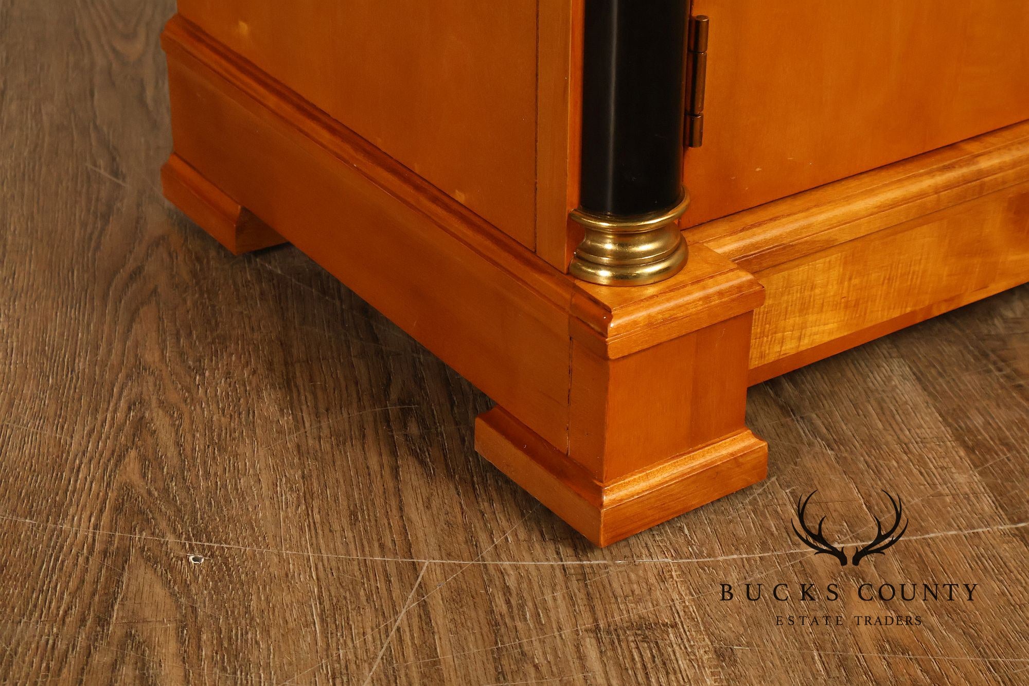 Thomasville Pair Of Grand Classics Biedermeier Style Maple Nightstands