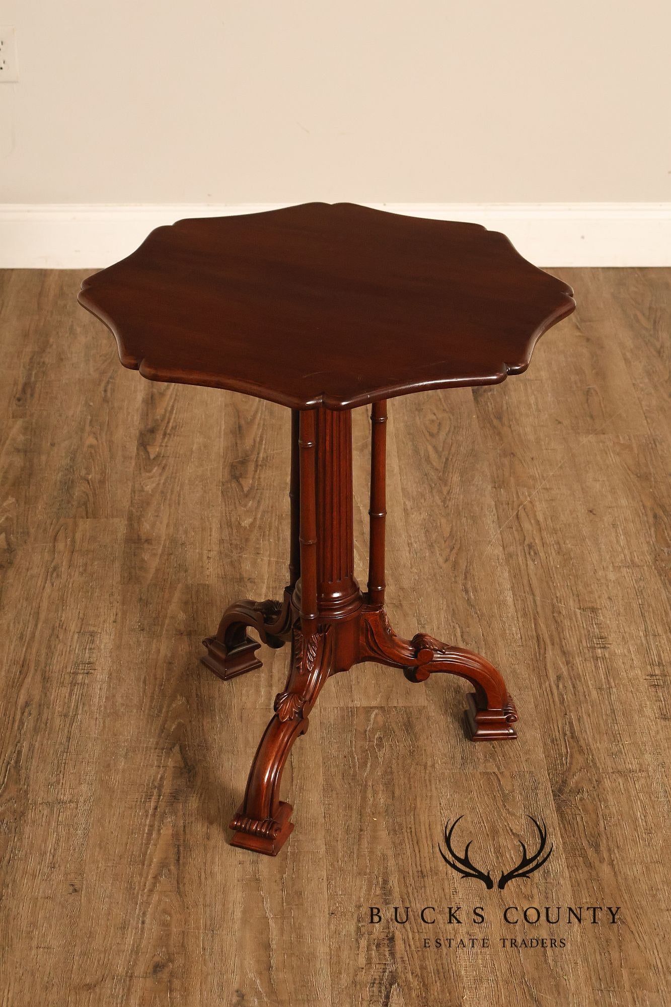 Georgian Style Mahogany Pie Crust Tilt Top Pedestal Table