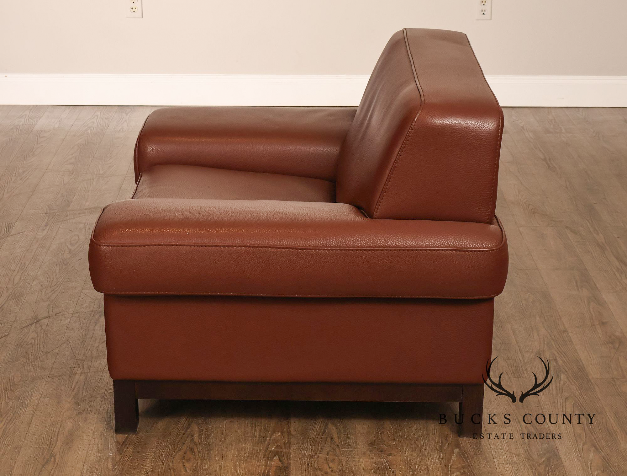 Formenti Pair of Italian Leather Lounge Chairs