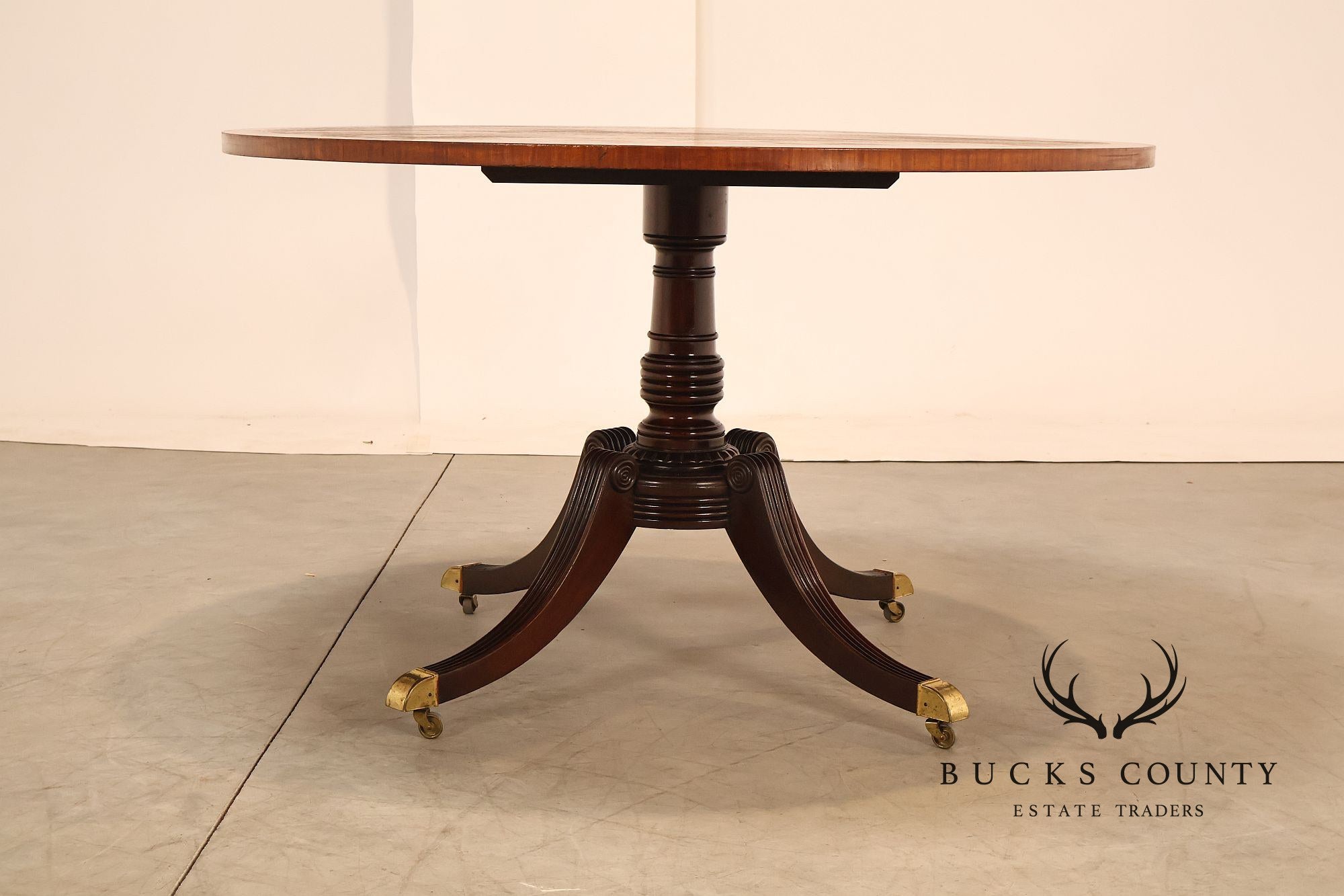 Baker Furniture 'Collectors Edition' Round Mahogany Pedestal Dining Table