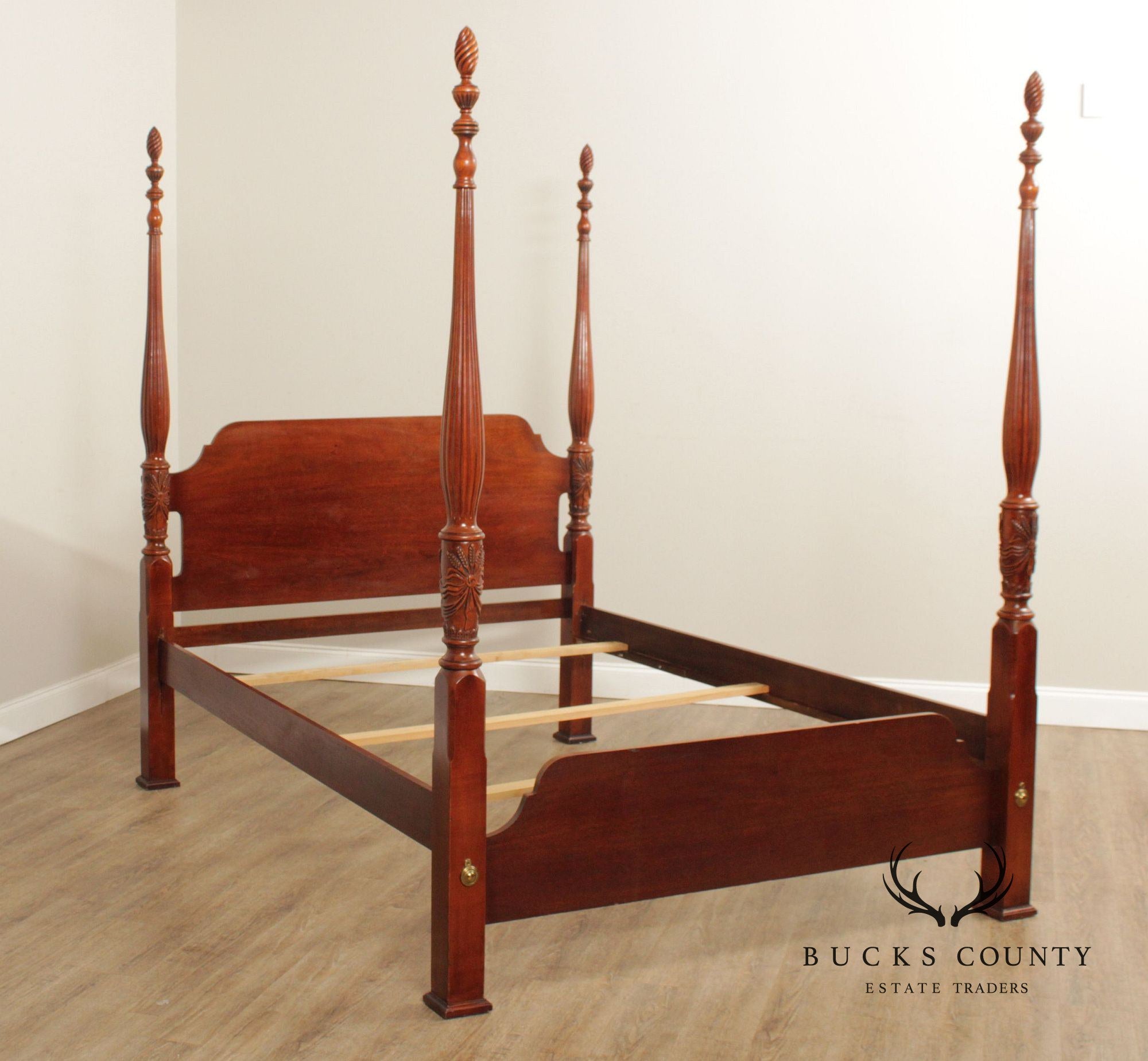 Lexington Queen Size Carved Mahogany Poster Bed