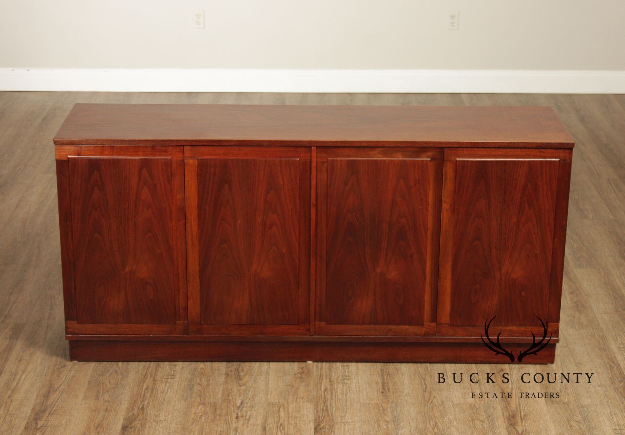 Jack Cartwright Mid-Century Modern Walnut Credenza Sideboard