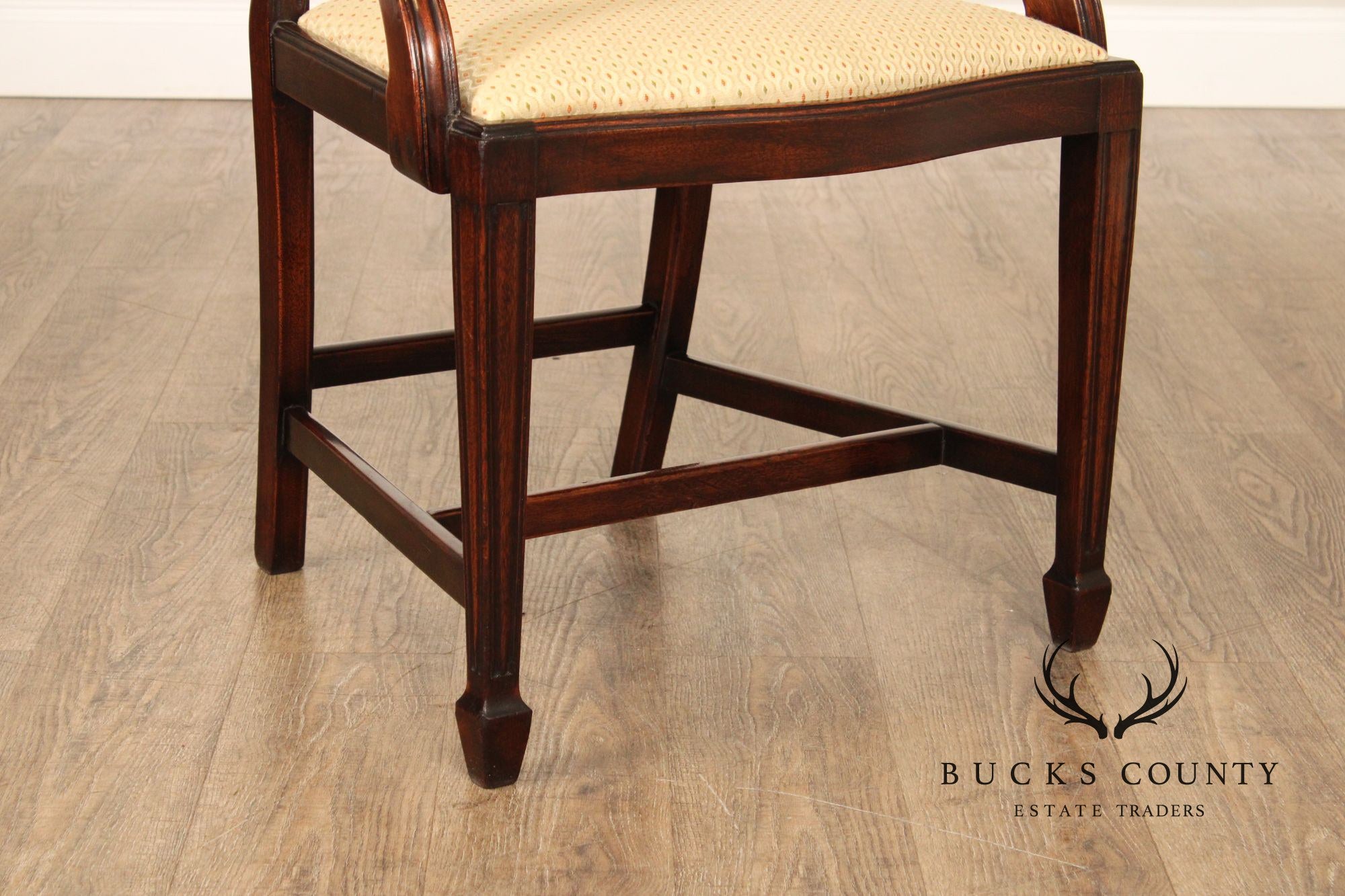 George III Style Quality Set Of Eight Carved Mahogany Shield Back Dining Chairs